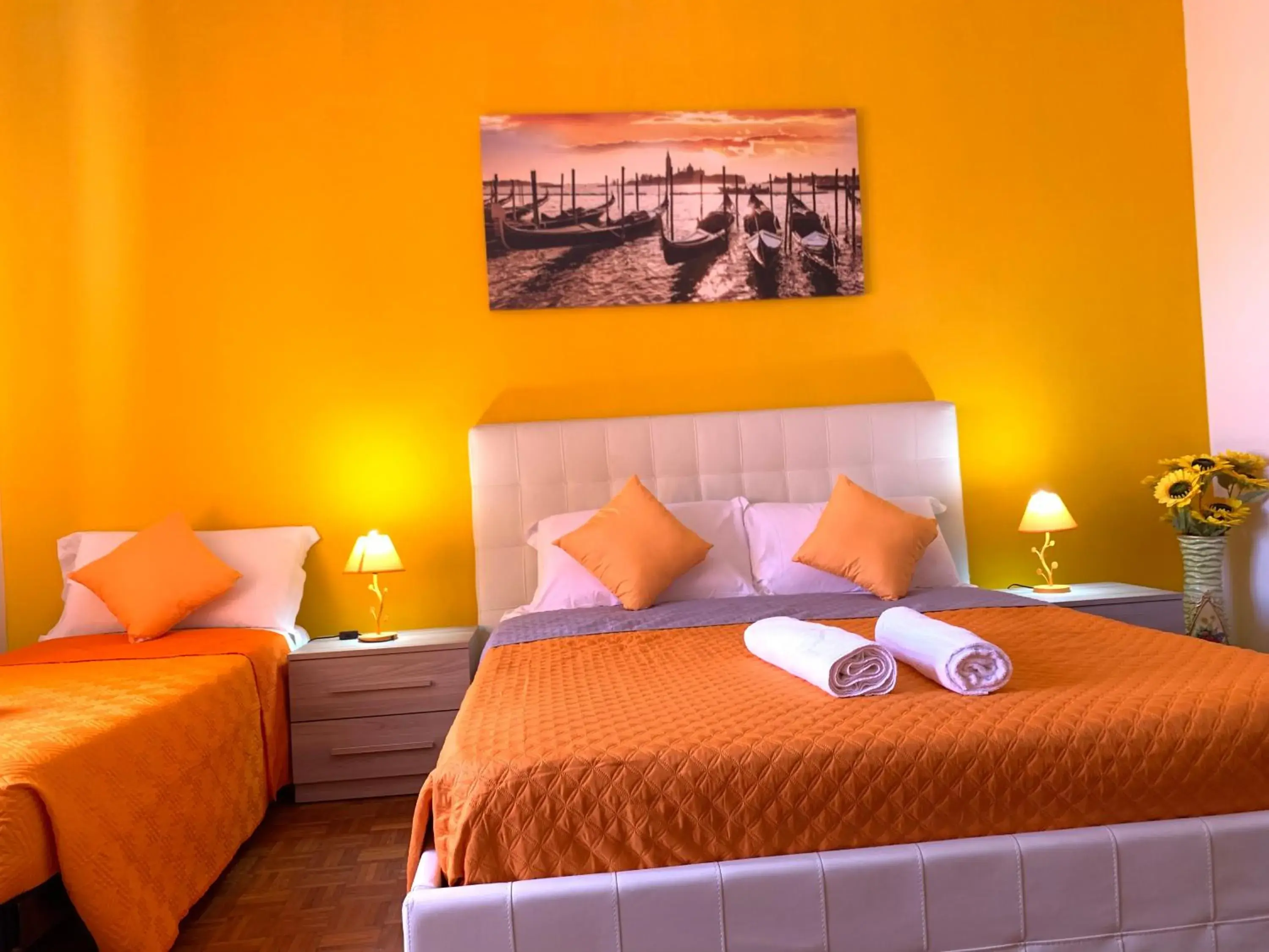 Triple Room with View in Venice Day Apartment Triple Room with View in Venice Day Apartment