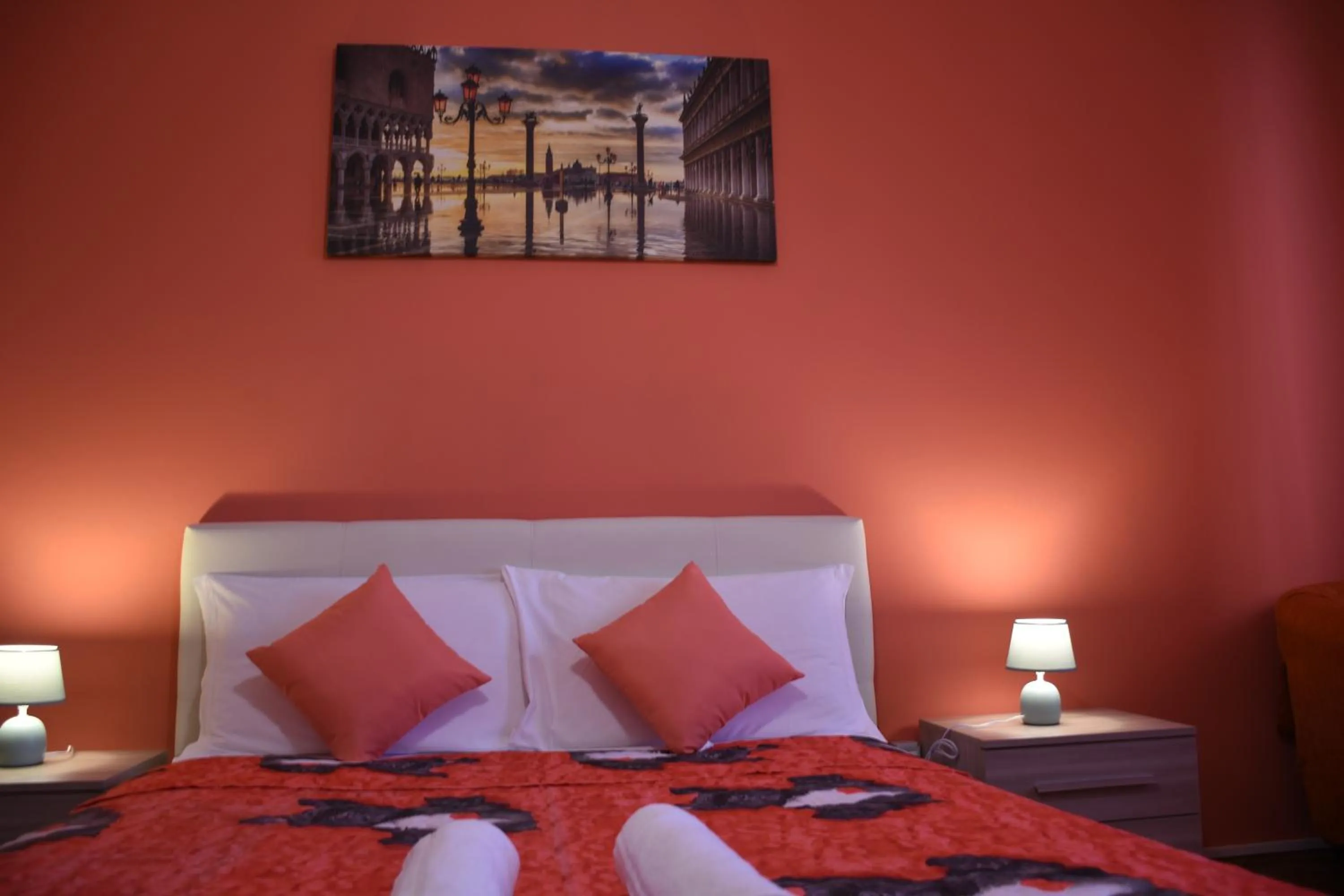 Bed in Venice Day Apartment