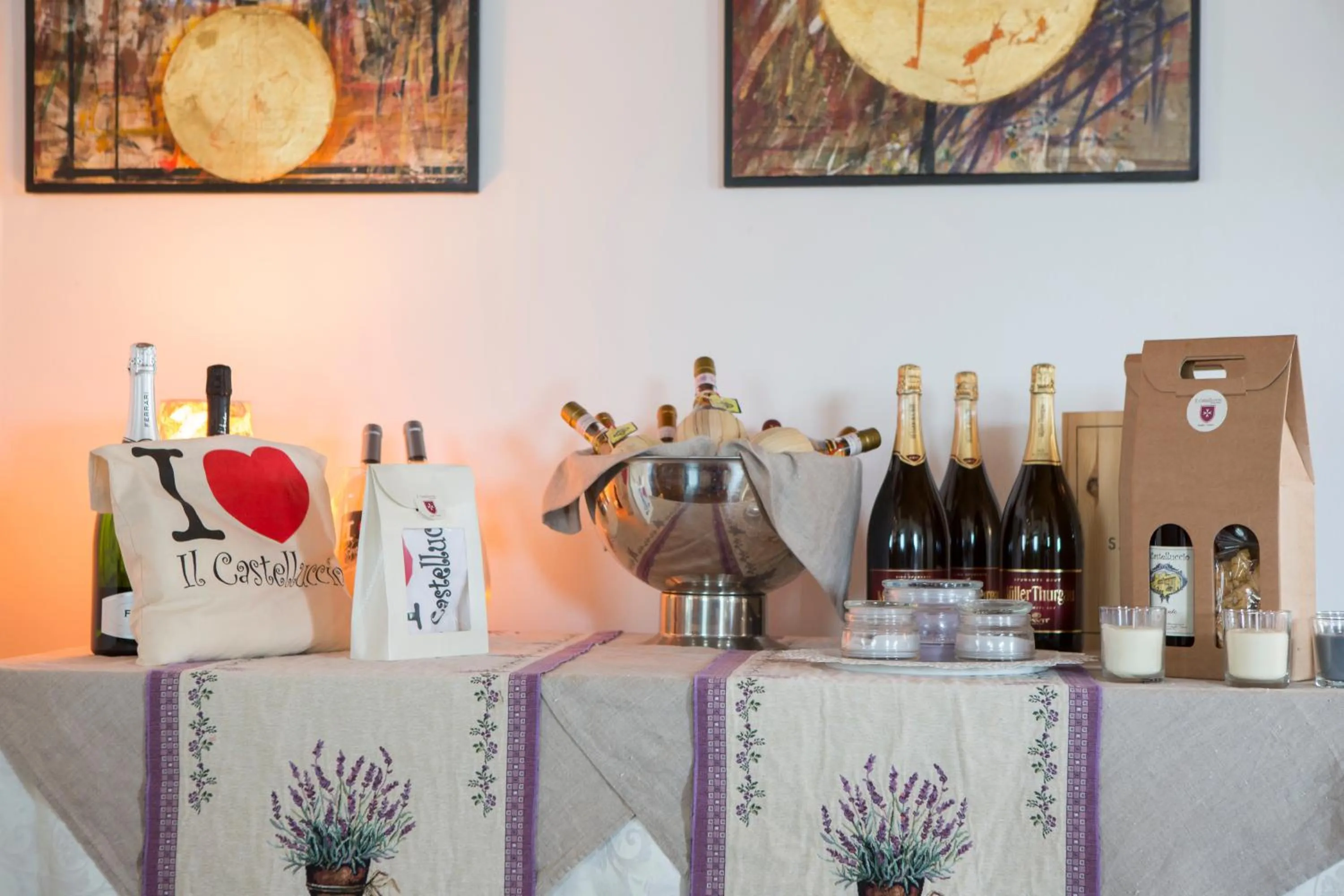 Alcoholic drinks in Il Castelluccio Country Resort Restaurant & SPA