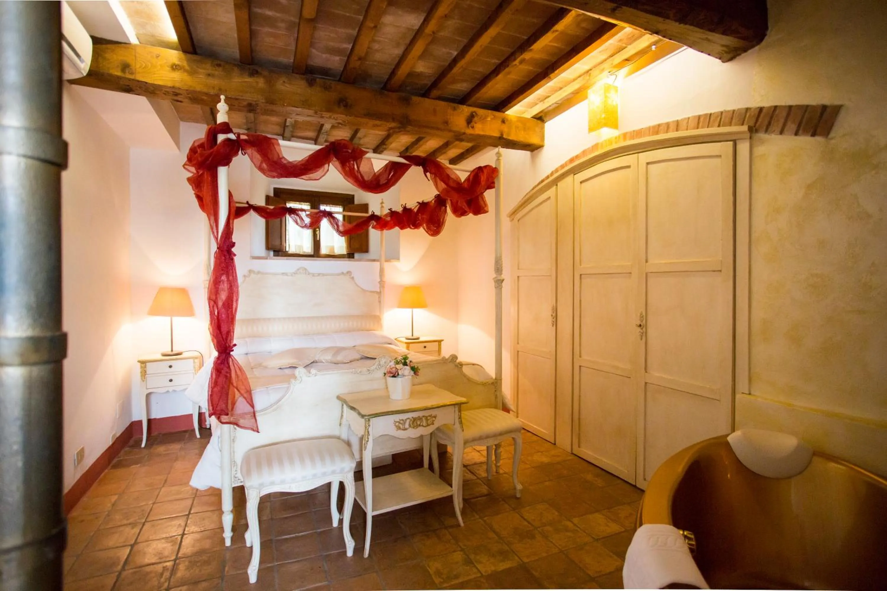 Photo of the whole room in Il Castelluccio Country Resort Restaurant & SPA