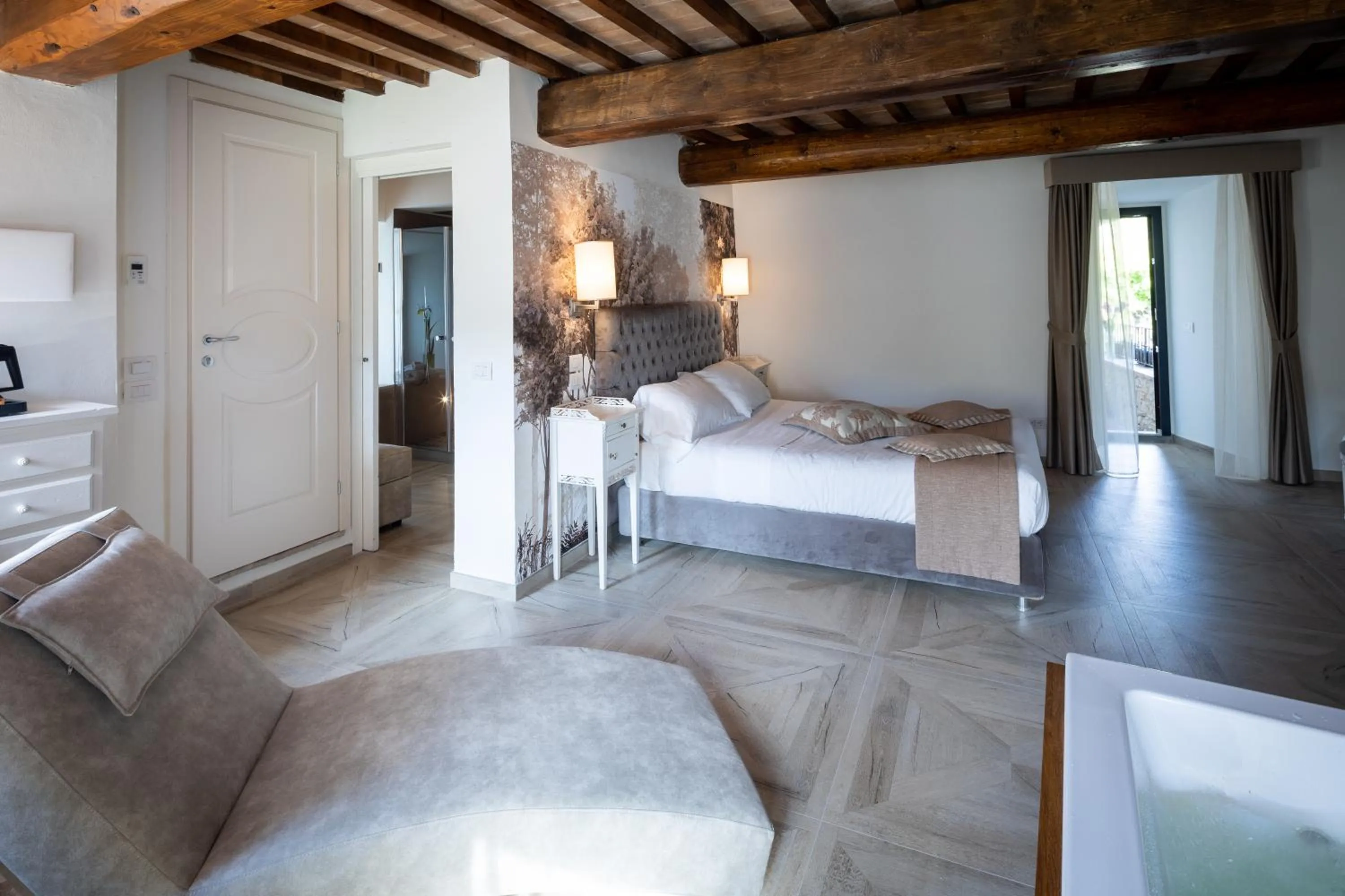 Bed in Il Castelluccio Country Resort Restaurant & SPA