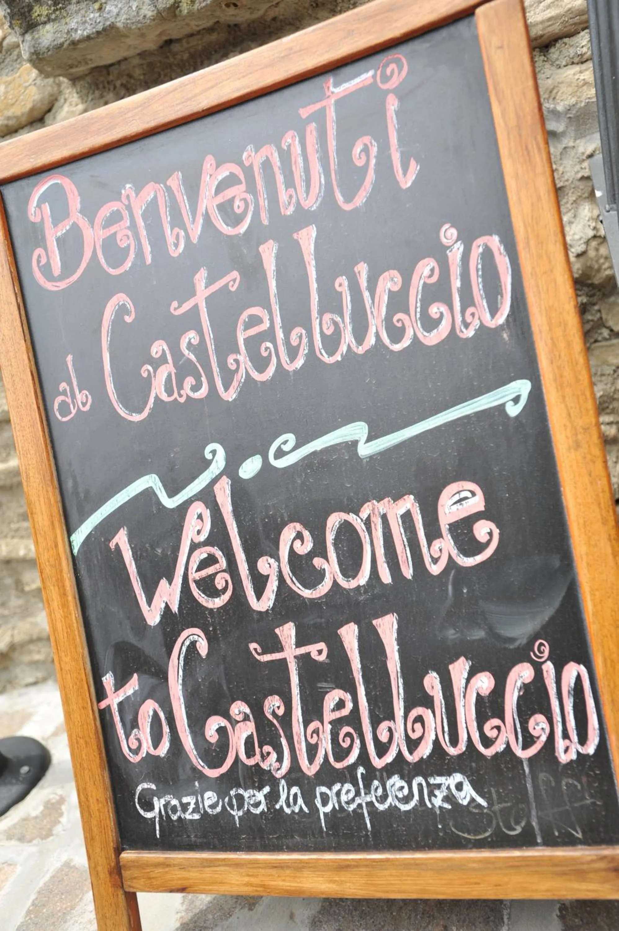 Logo/Certificate/Sign in Il Castelluccio Country Resort Restaurant & SPA