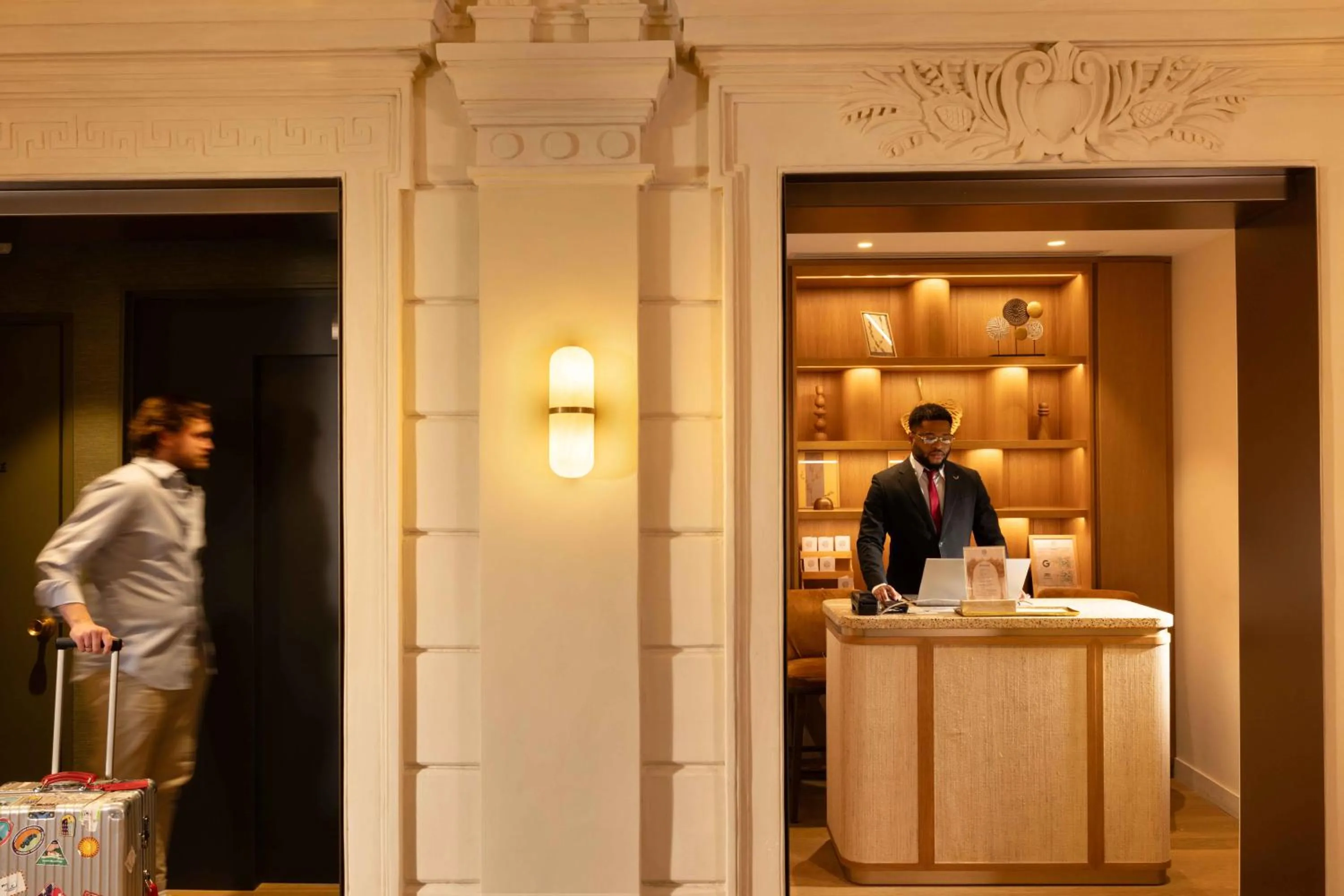 Lobby or reception in Hôtel Le Cardinal