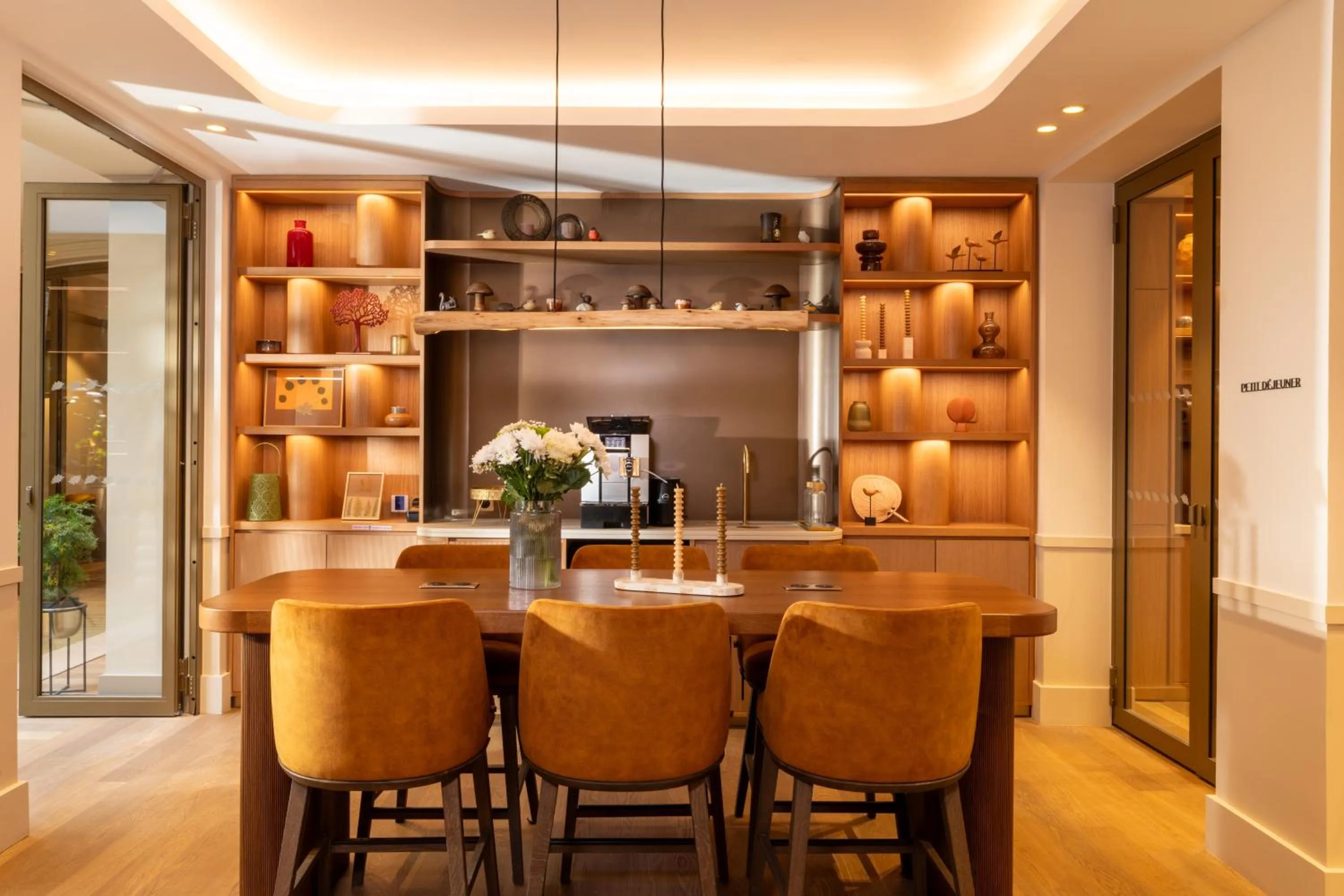 Living room in Hôtel Le Cardinal