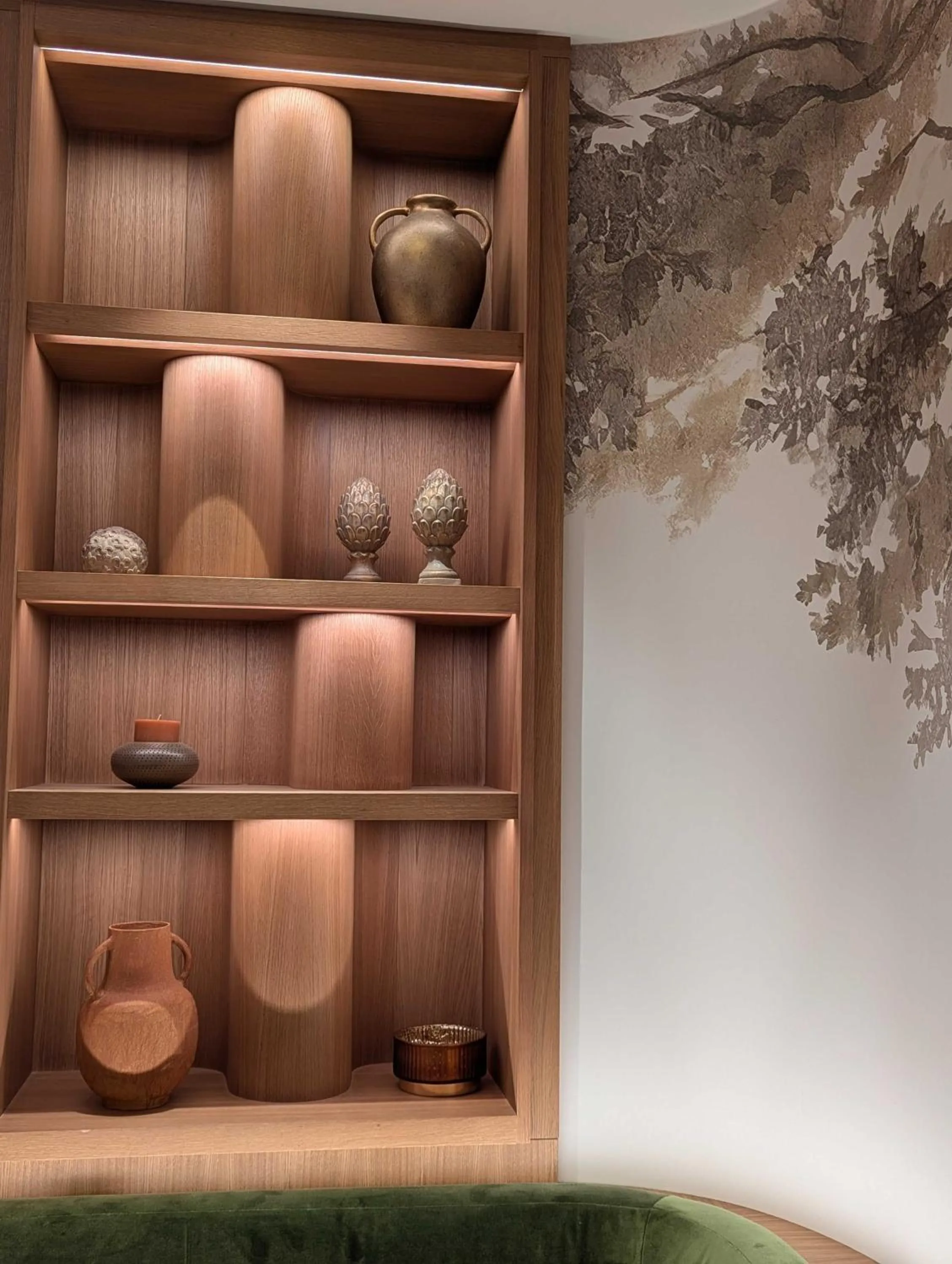 Decorative detail in Hôtel Le Cardinal