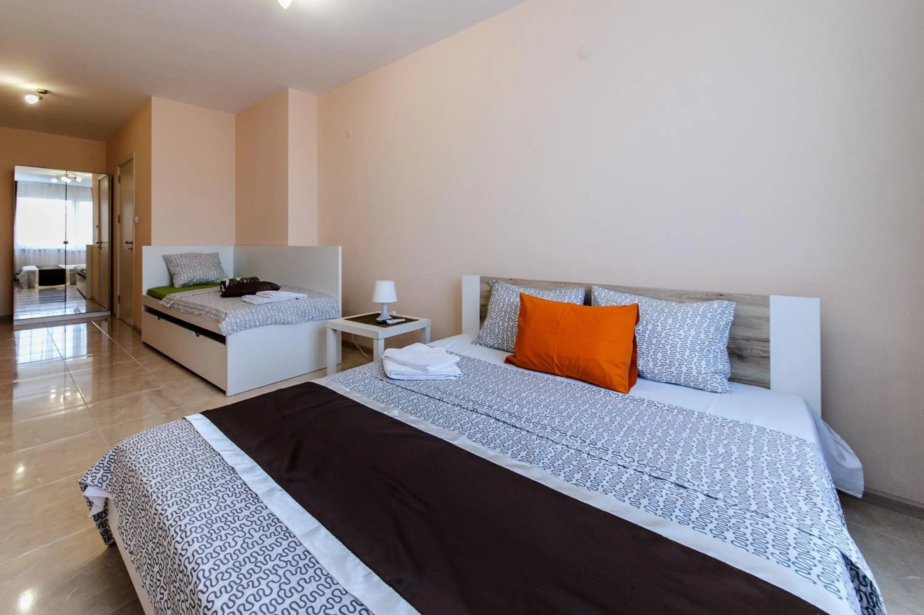 Photo of the whole room, Bed in Sandanski Peak Guest Rooms