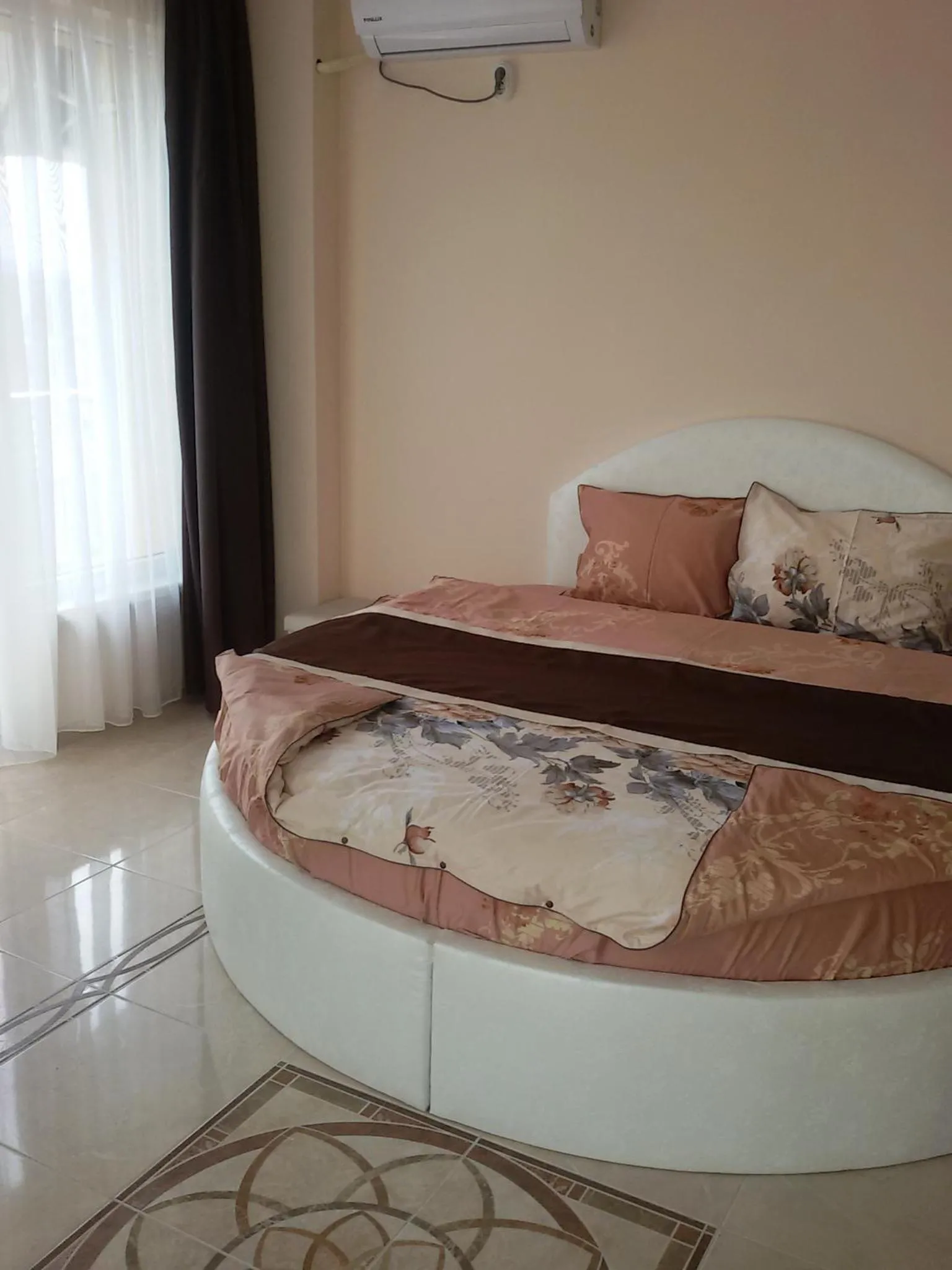 Bed in Sandanski Peak Guest Rooms