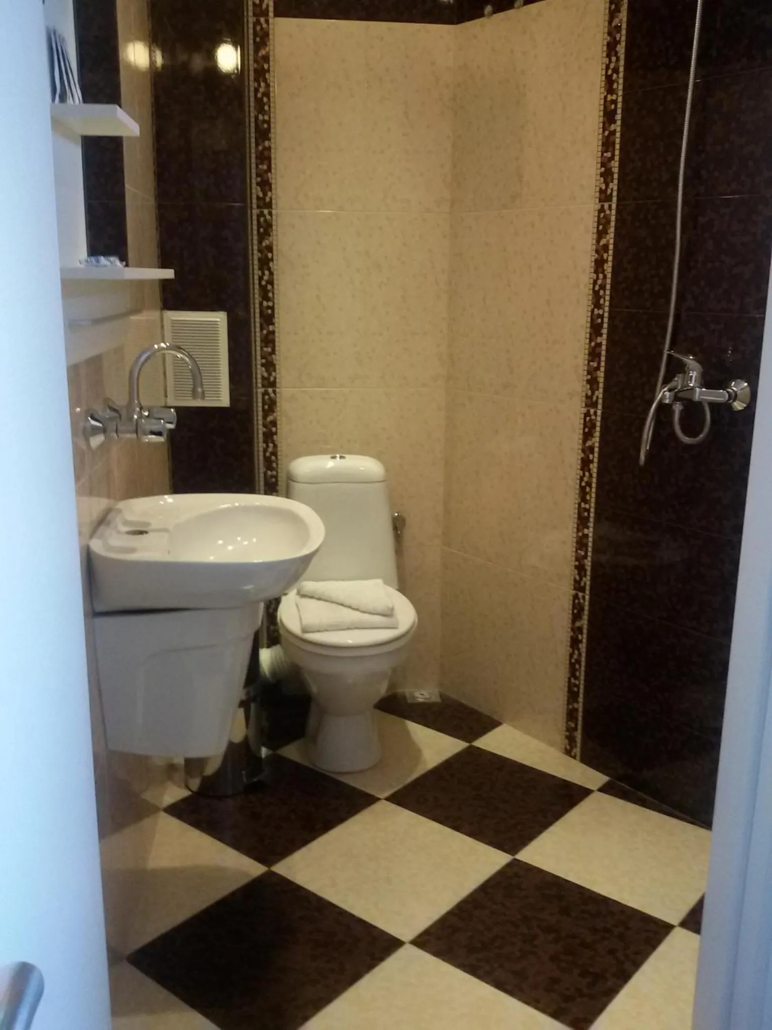 Bathroom in Sandanski Peak Guest Rooms