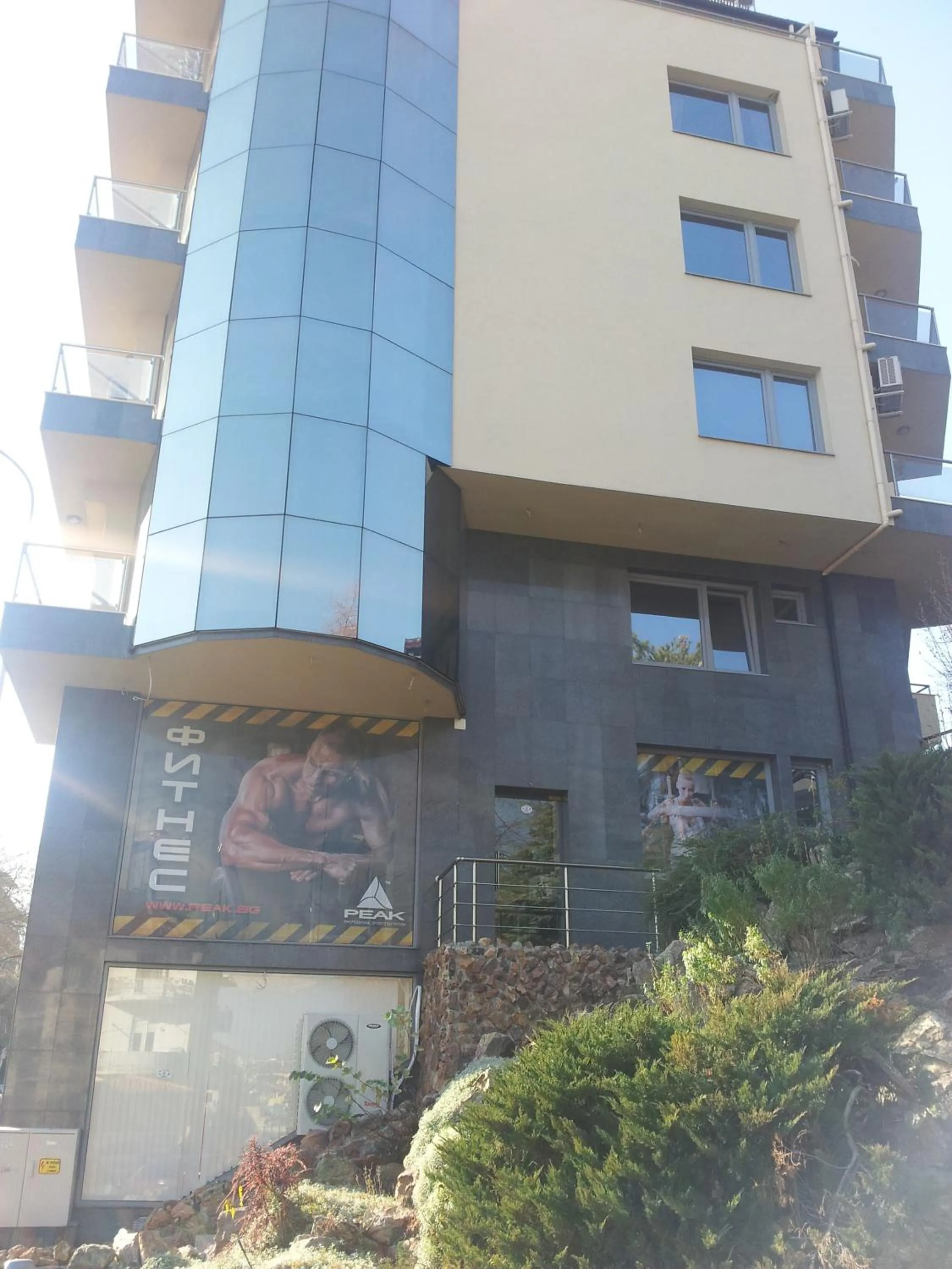 Facade/entrance in Sandanski Peak Guest Rooms