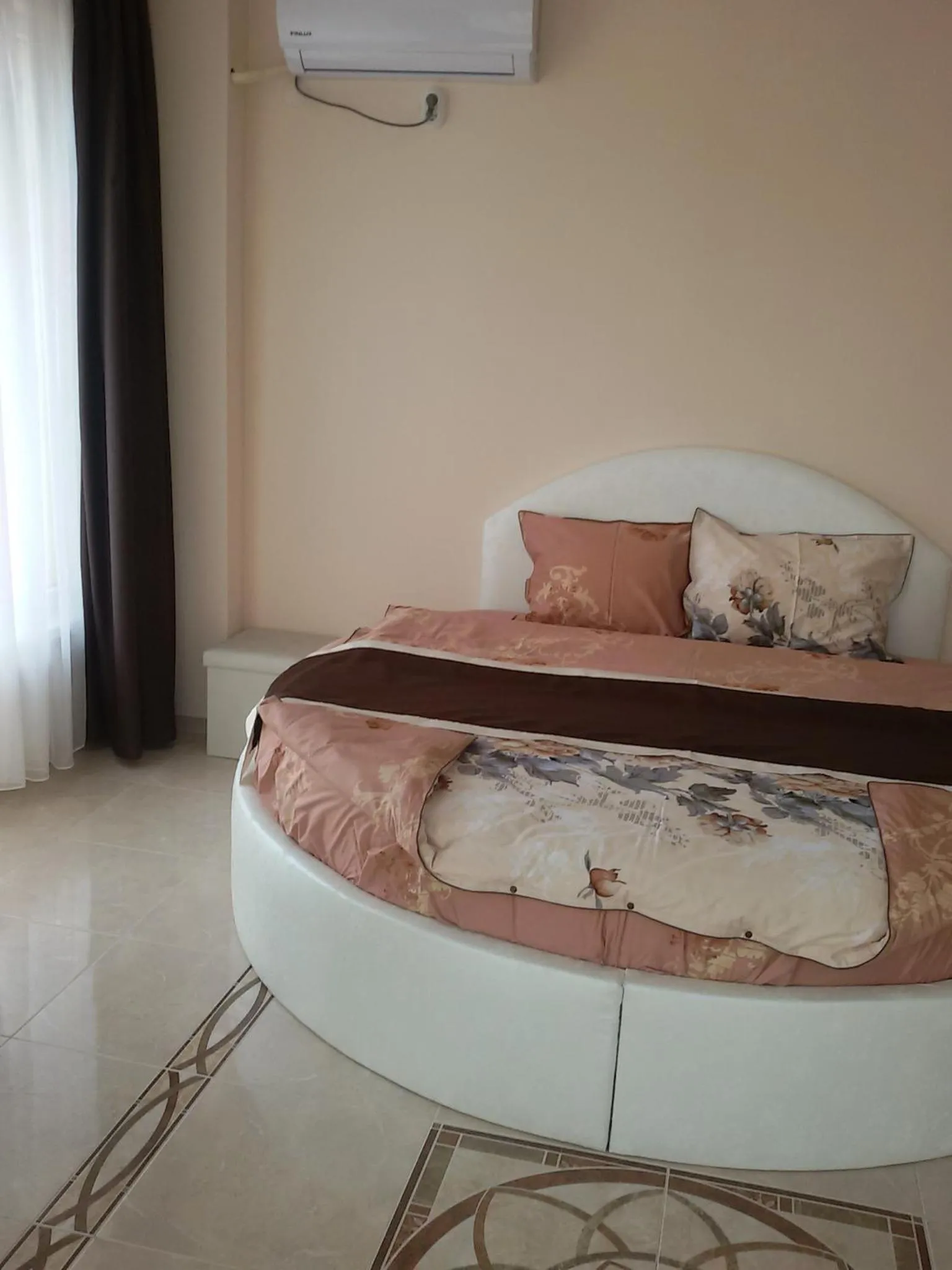 Bed in Sandanski Peak Guest Rooms