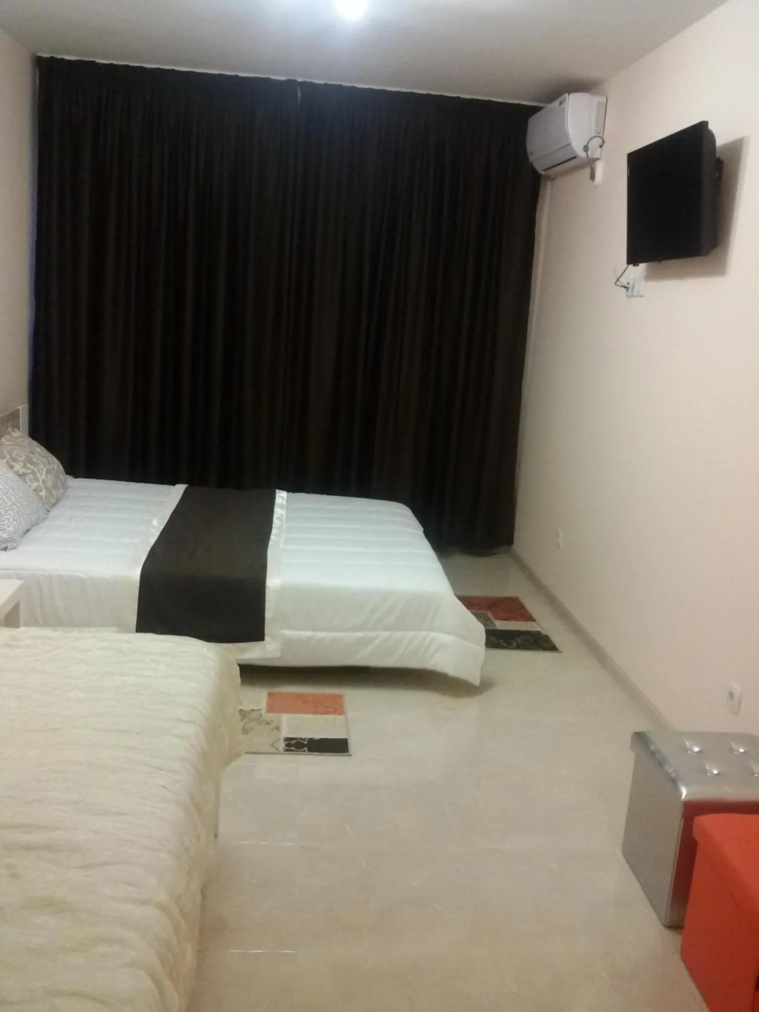 Photo of the whole room, Bed in Sandanski Peak Guest Rooms