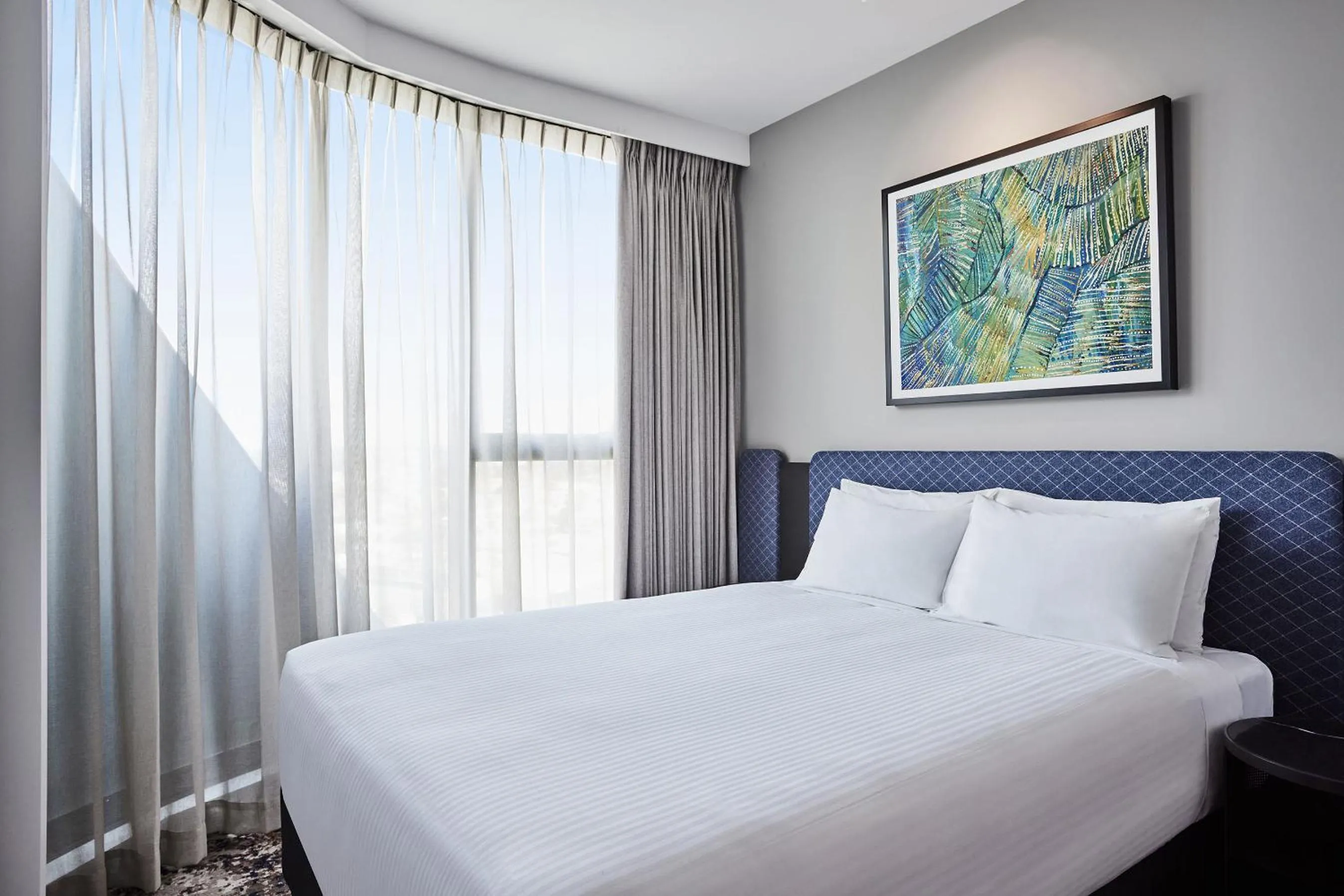 Bed in Adina Apartment Hotel Melbourne, Pentridge