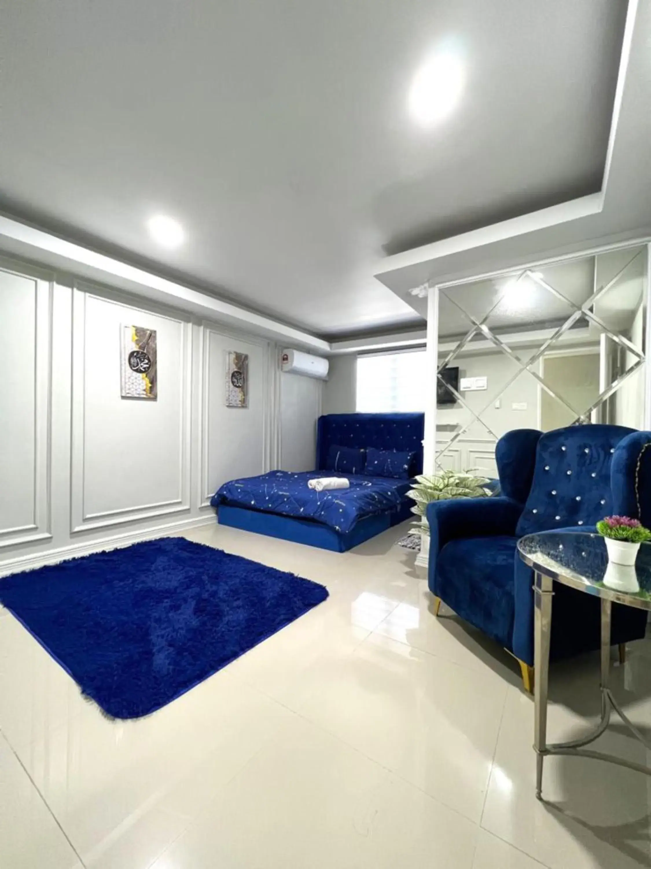 Bedroom in RD Legend Hotel Bedroom in RD Legend Hotel