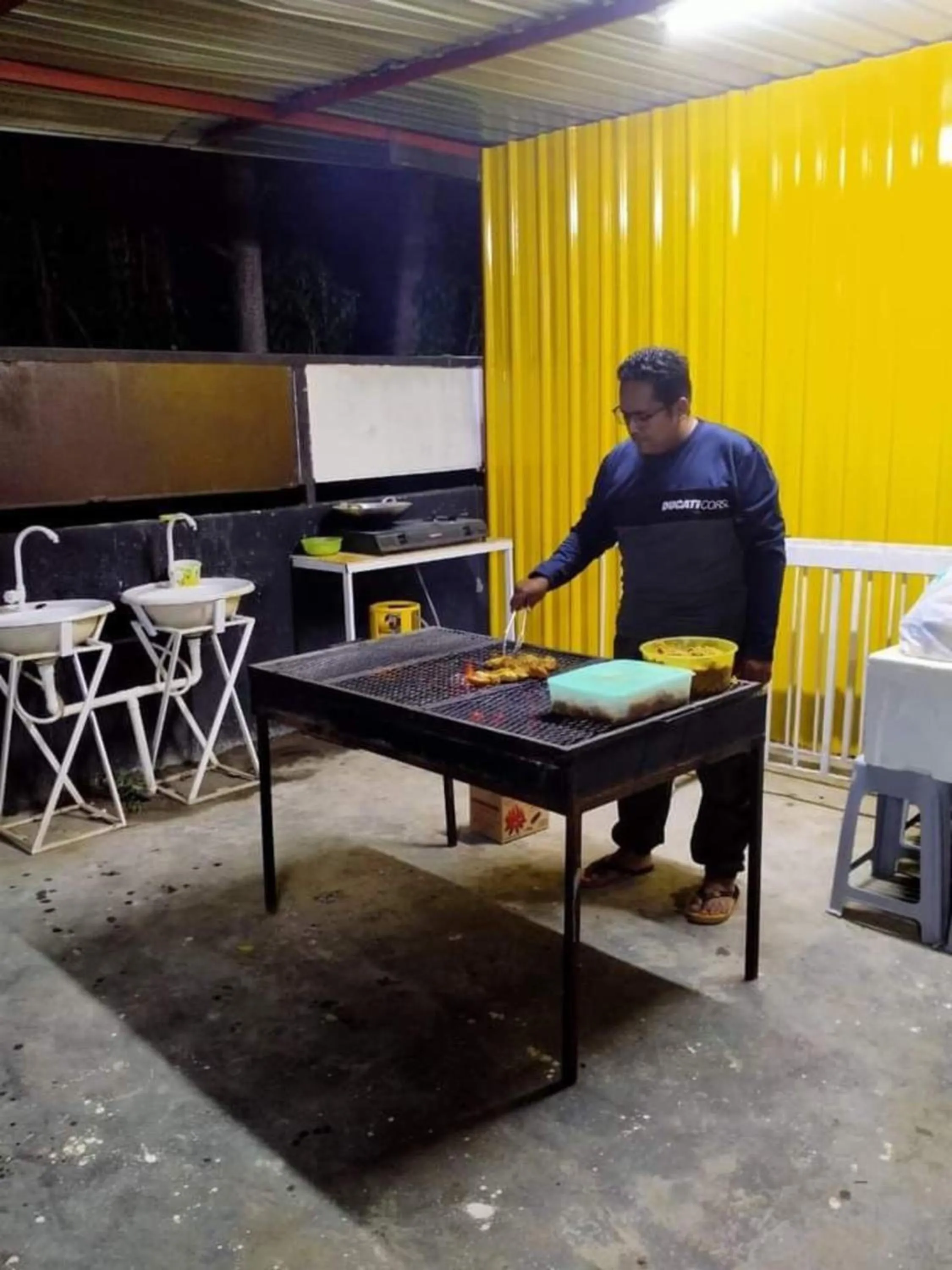 BBQ facilities in RD Legend Hotel