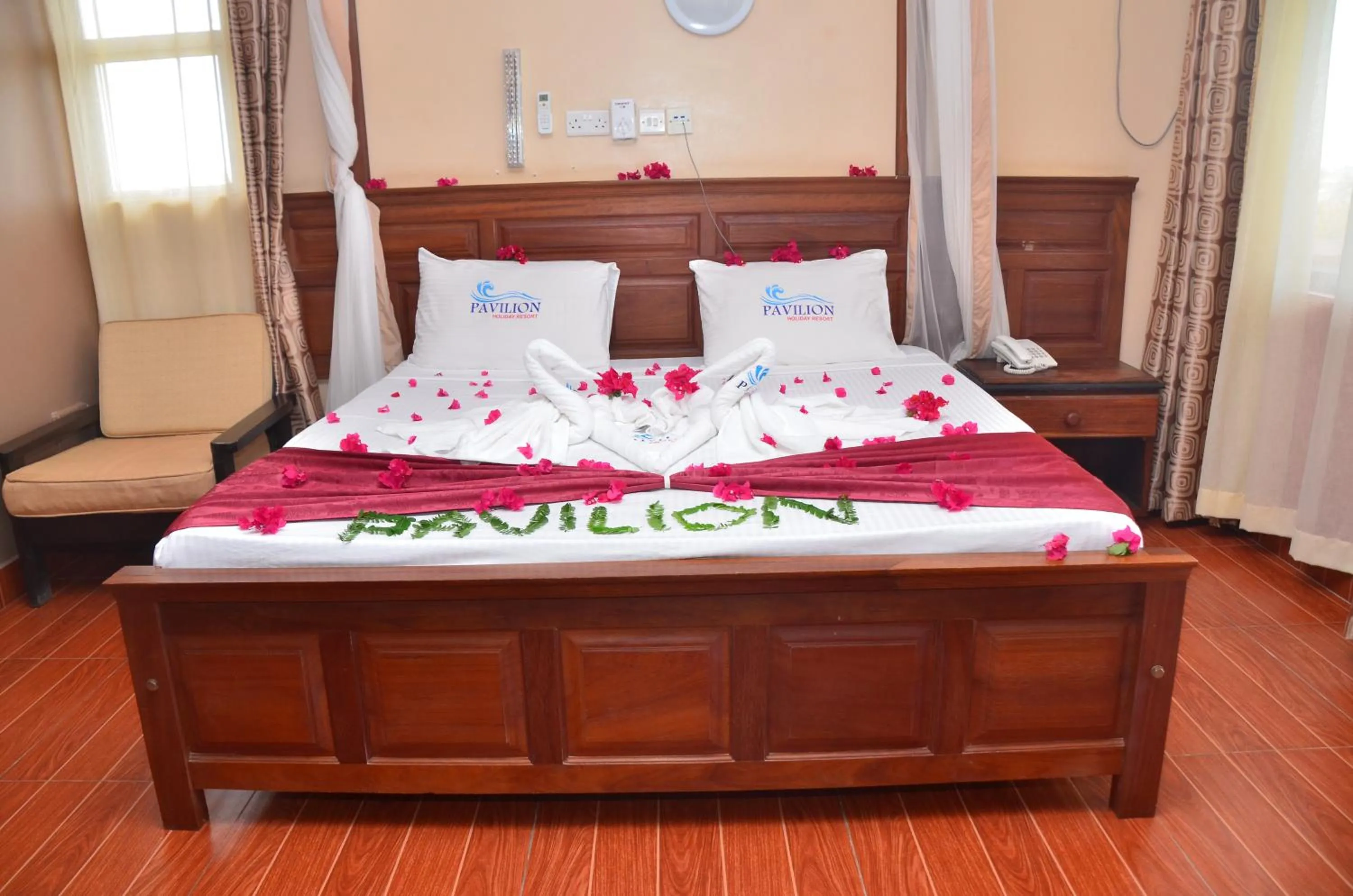Bathroom, Bed in Pavilion Holiday Resort