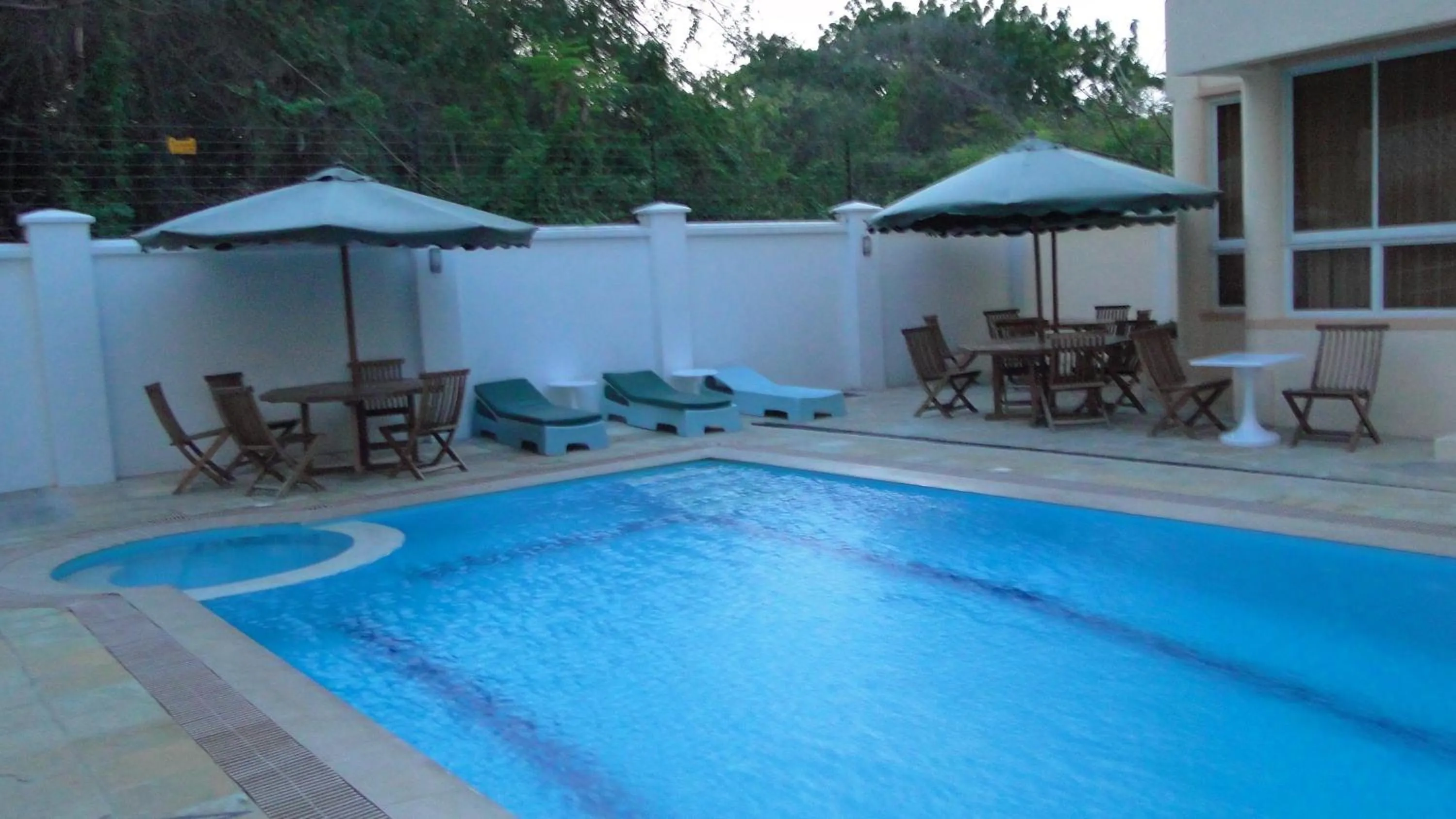 Swimming pool in Pavilion Holiday Resort