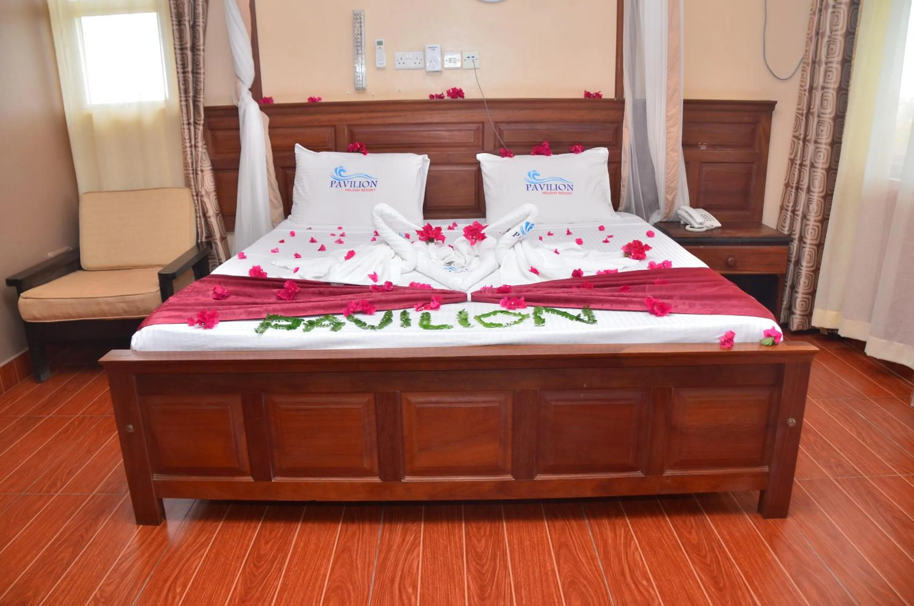 Bathroom, Bed in Pavilion Holiday Resort