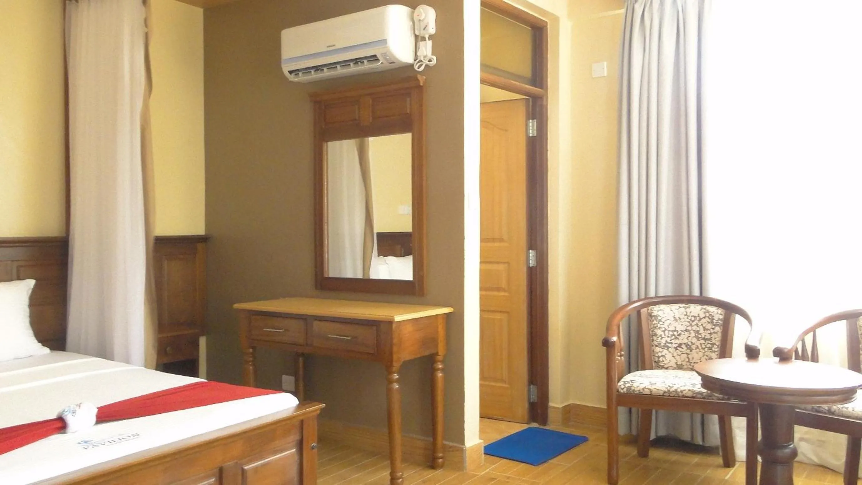 Living room, Bed in Pavilion Holiday Resort
