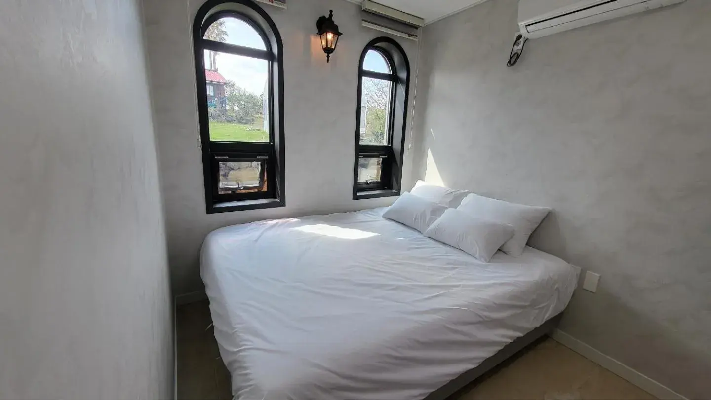 Bed in Aewol Coast 34 Bed in Aewol Coast 34