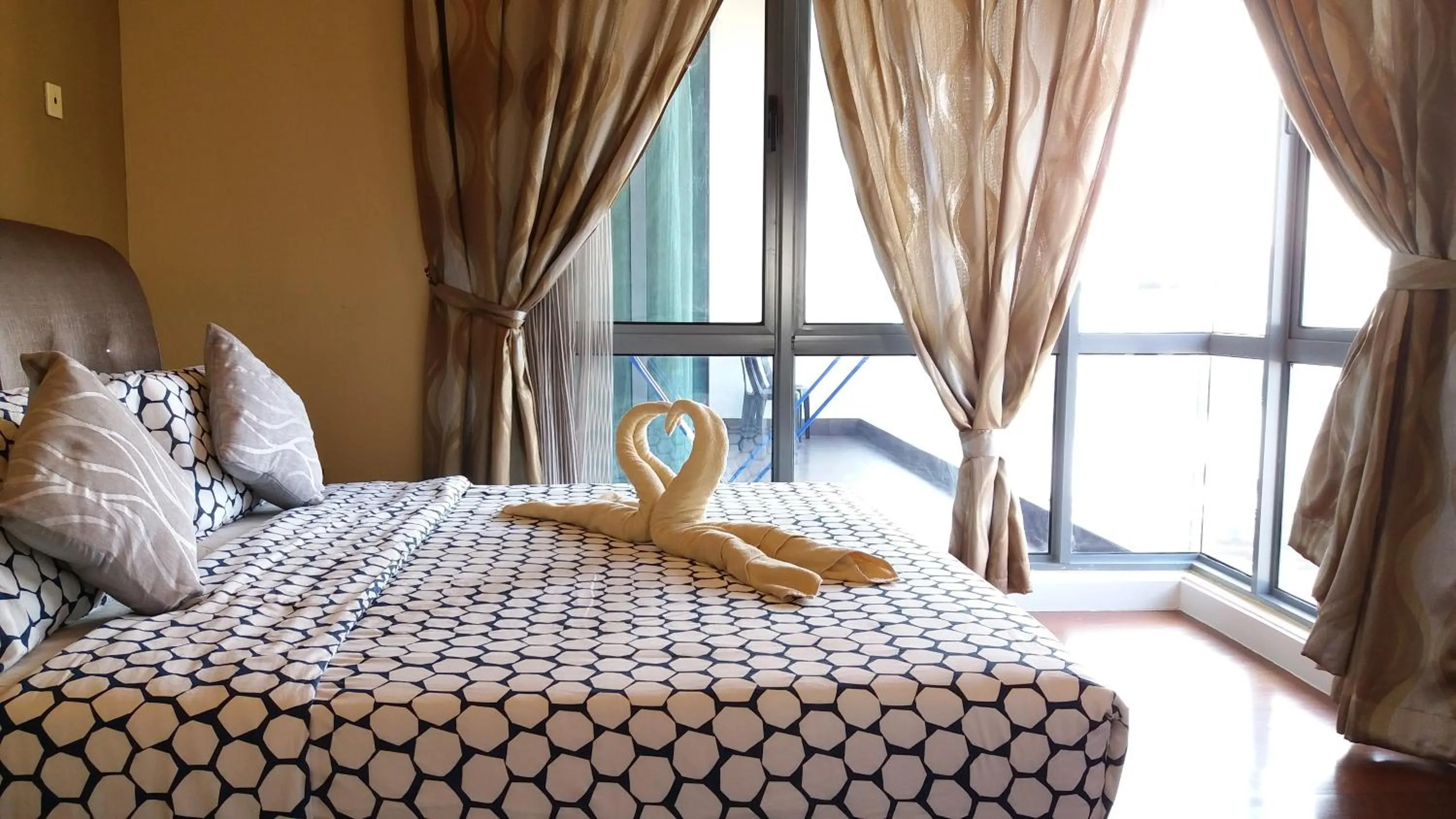 Bedroom, Bed in AJ Suites @ Loft Imago KK