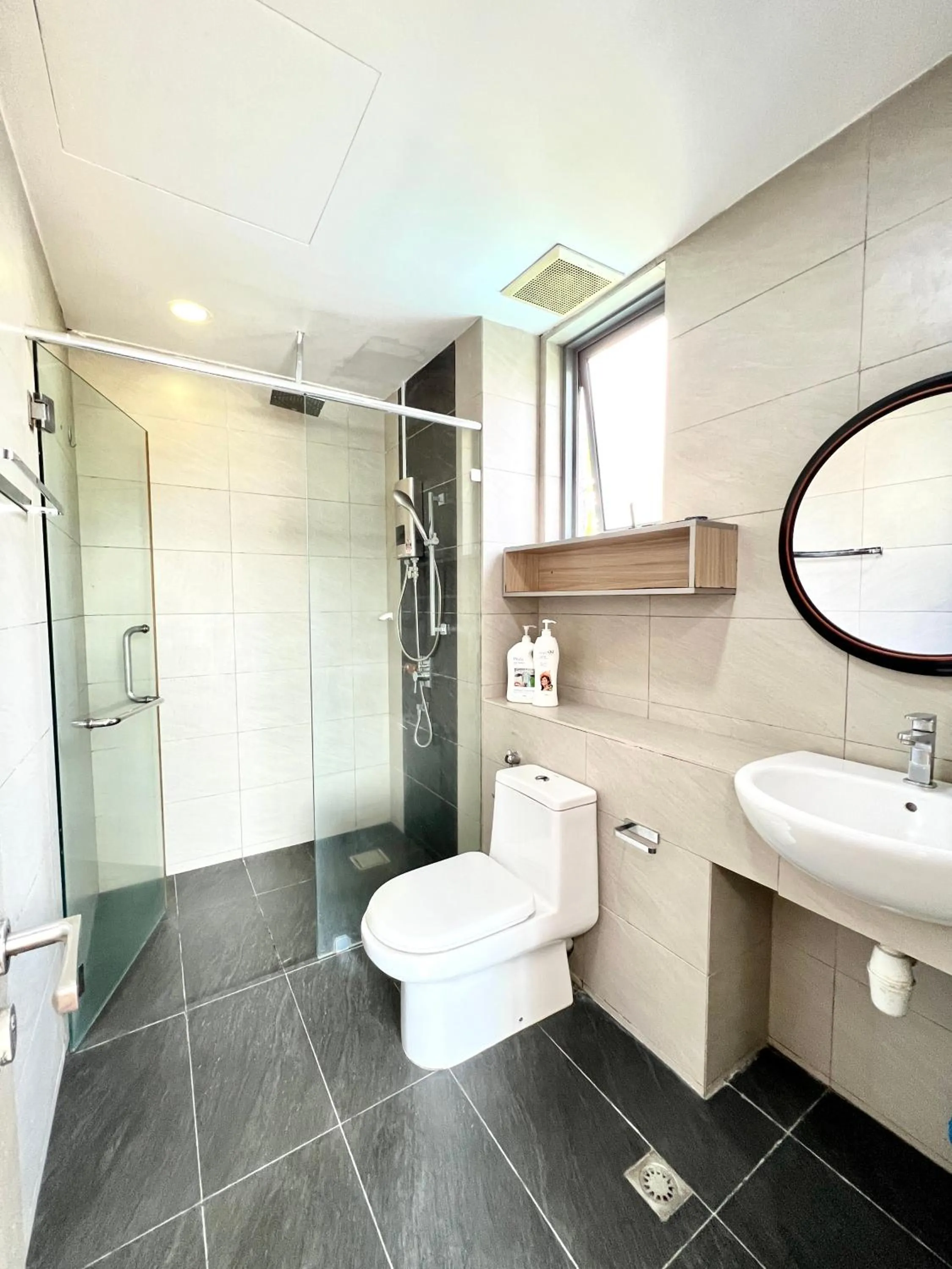 Toilet in AJ Suites @ Loft Imago KK