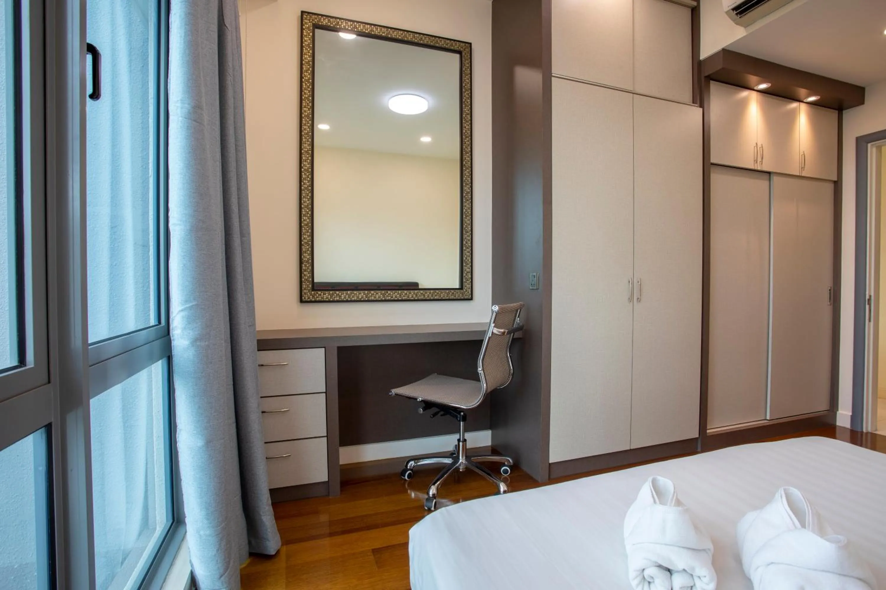 Bed in AJ Suites @ Loft Imago KK