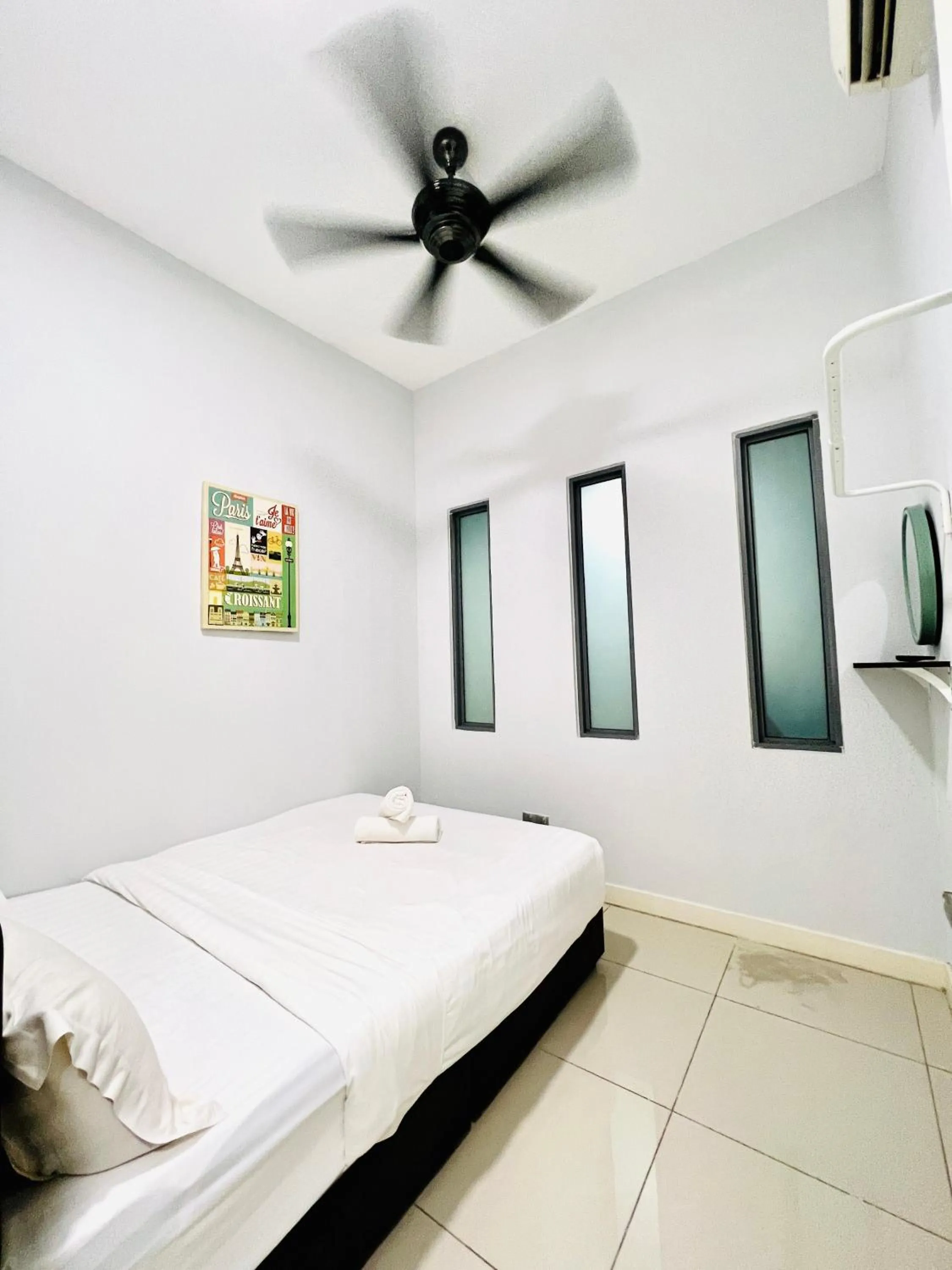 Bed in AJ Suites @ Loft Imago KK