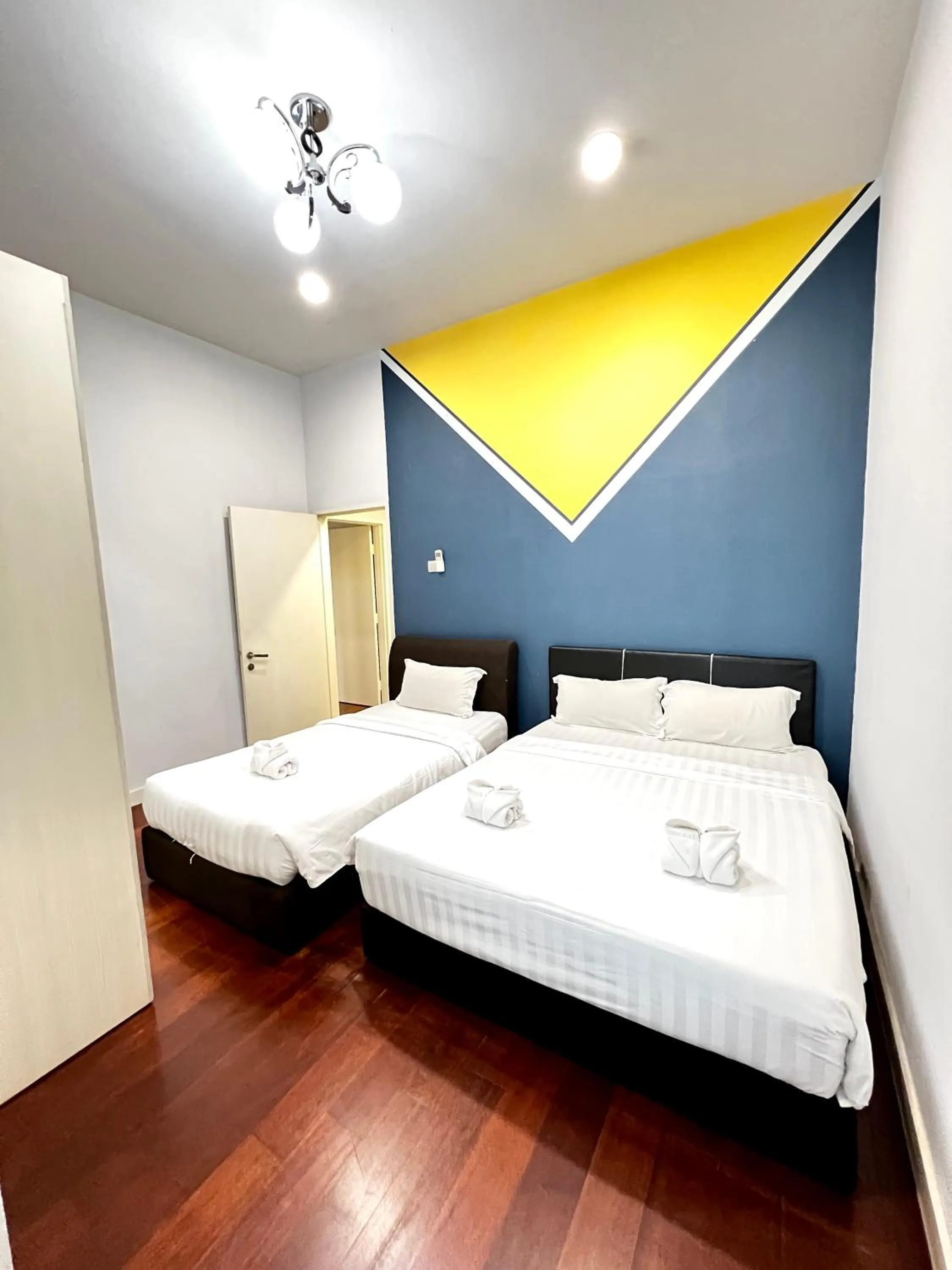 Bed in AJ Suites @ Loft Imago KK