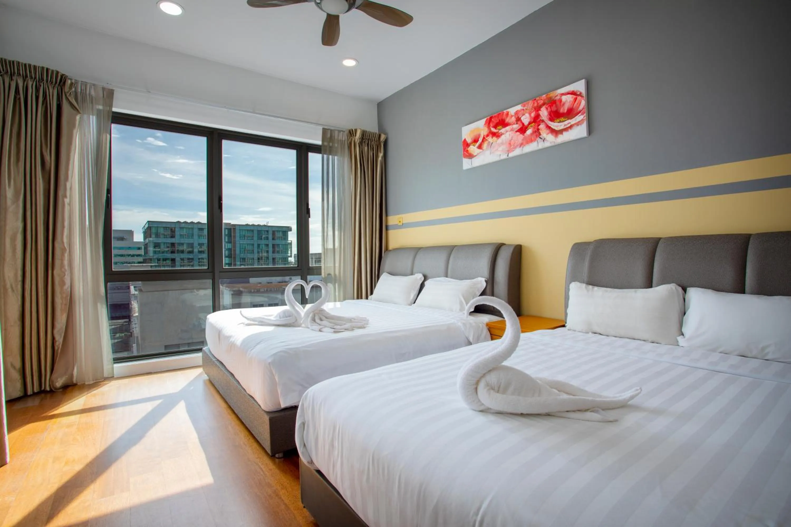 Bed in AJ Suites @ Loft Imago KK