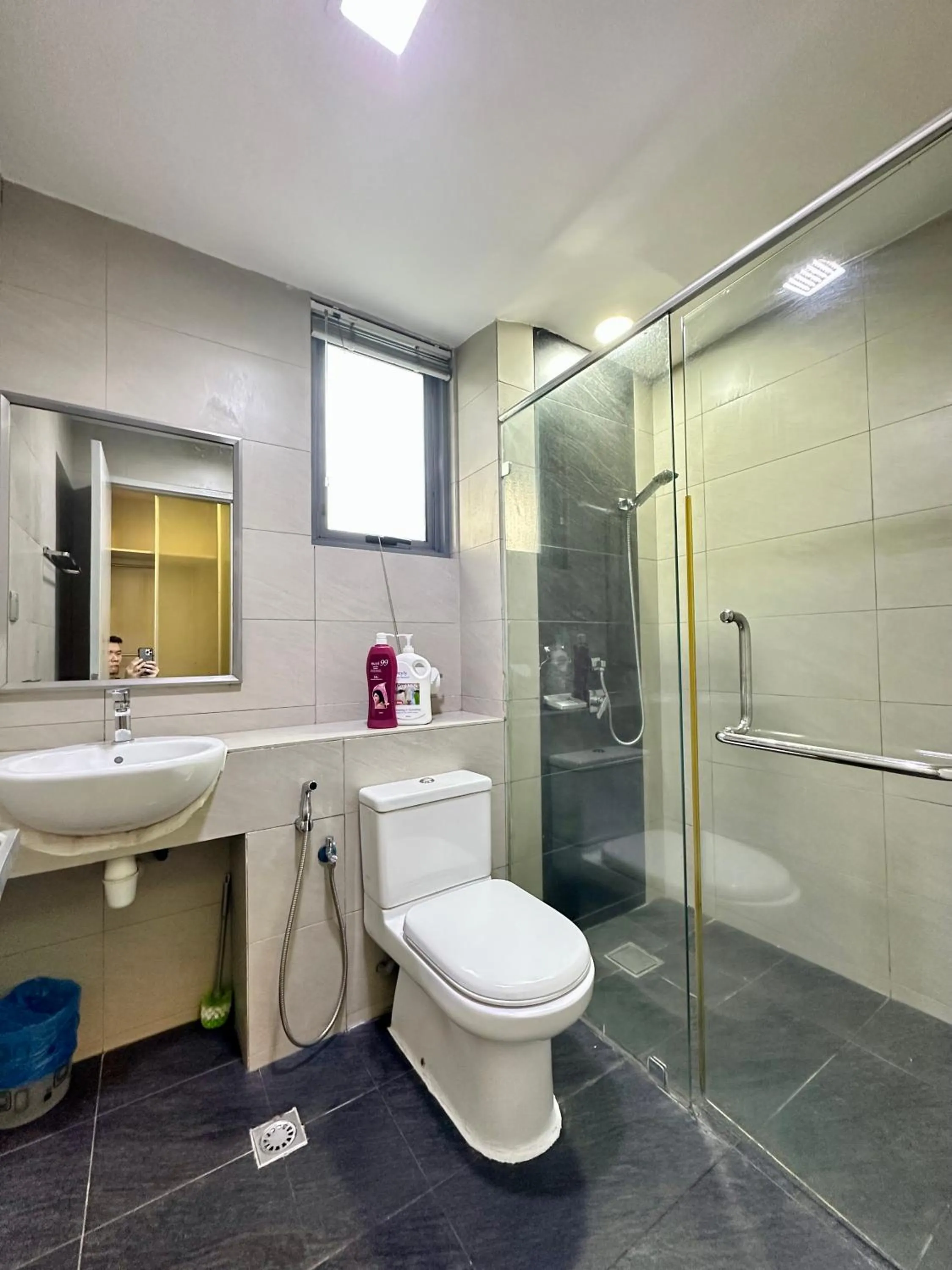 Toilet in AJ Suites @ Loft Imago KK