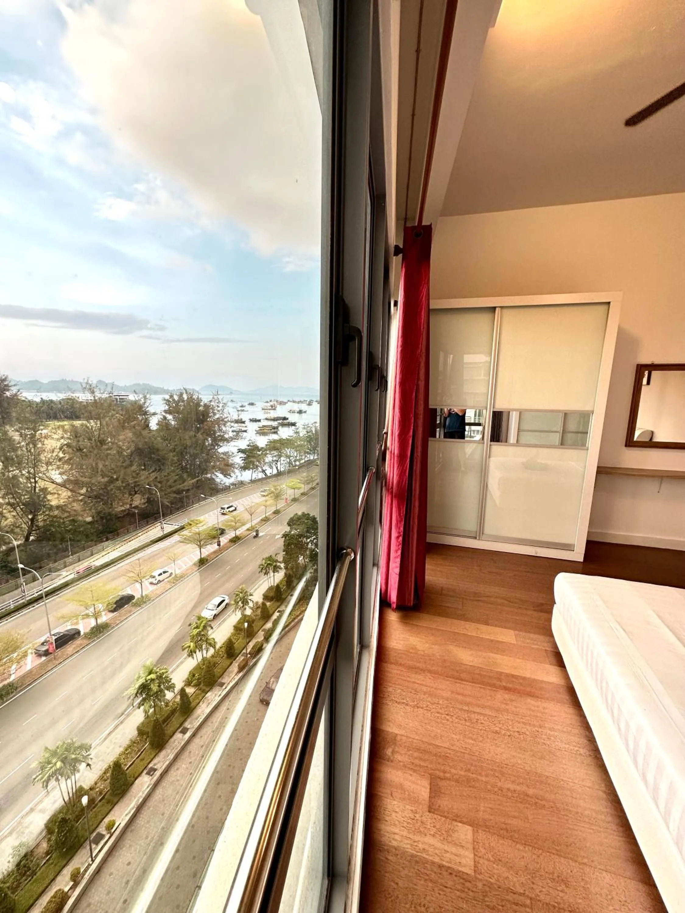 Natural landscape, Bed in AJ Suites @ Loft Imago KK