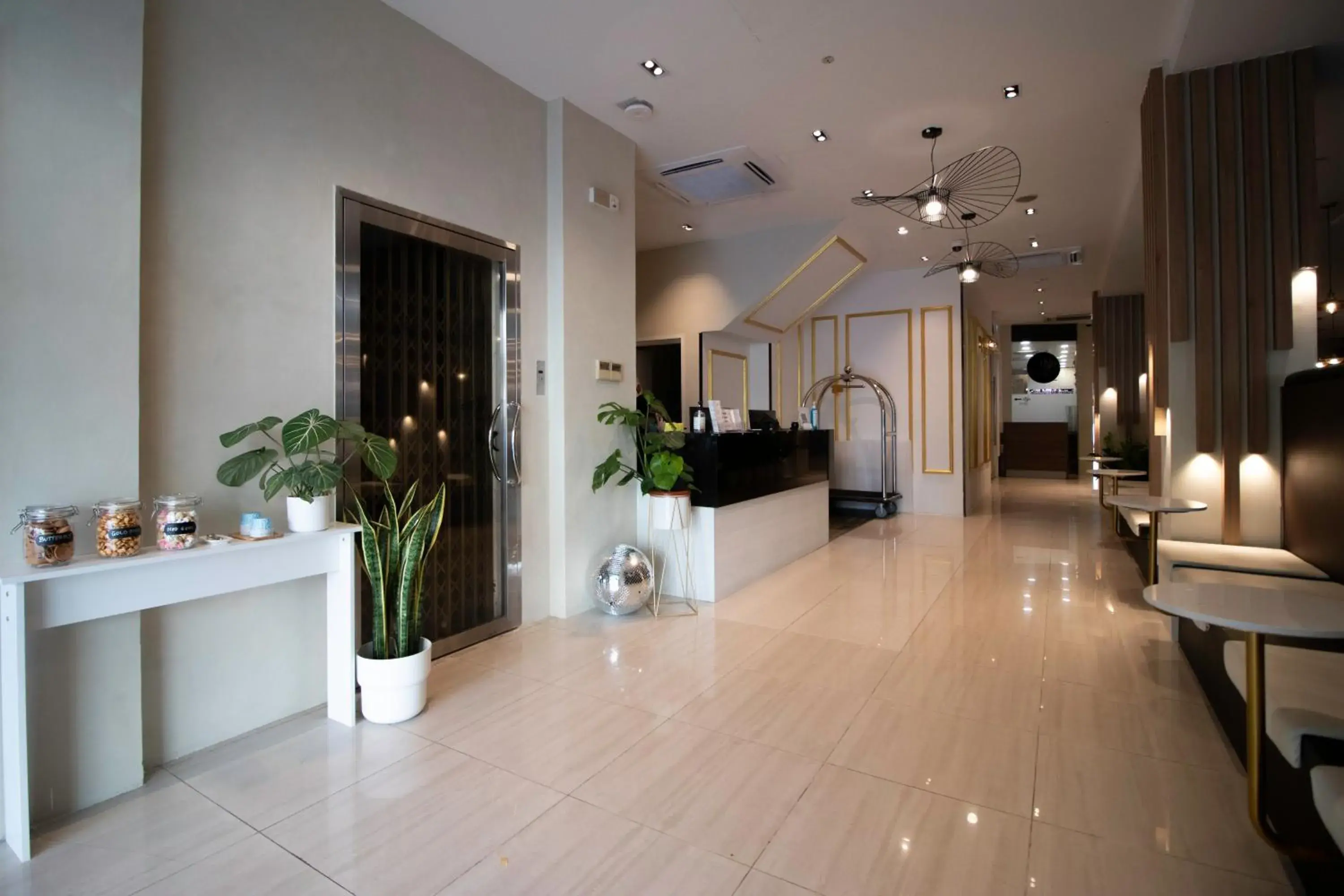 Property building in Victoria Hotel a NuVe Group Collection Property building in Victoria Hotel a NuVe Group Collection