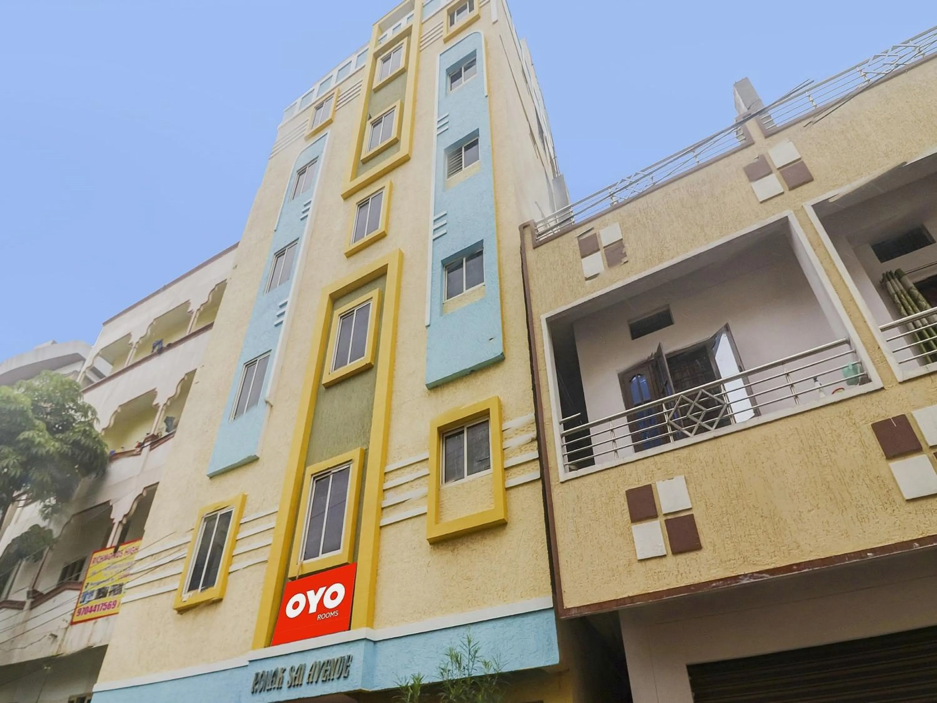 Facade/entrance in Hotel O RR