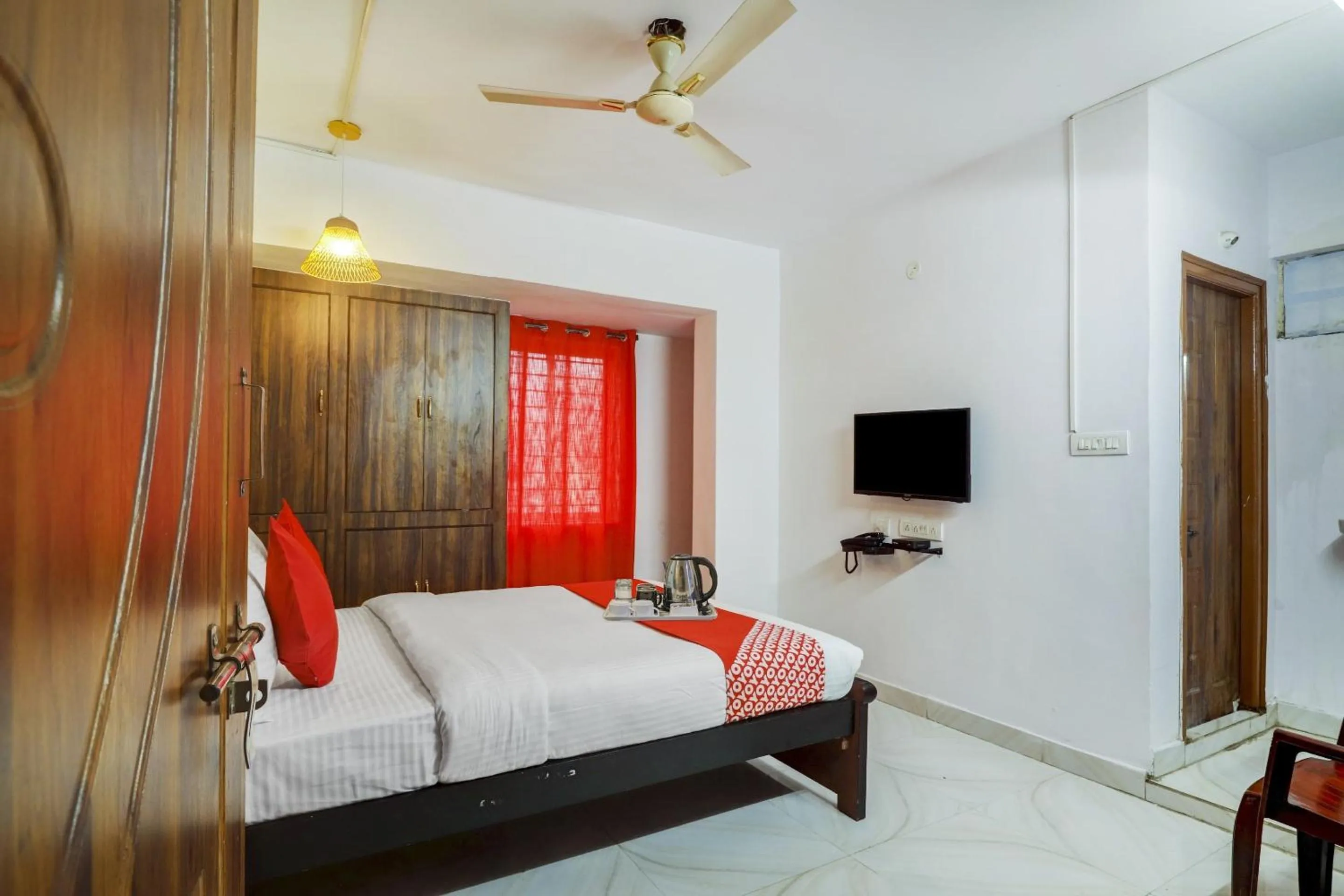 Bedroom, Bed in Hotel O RR