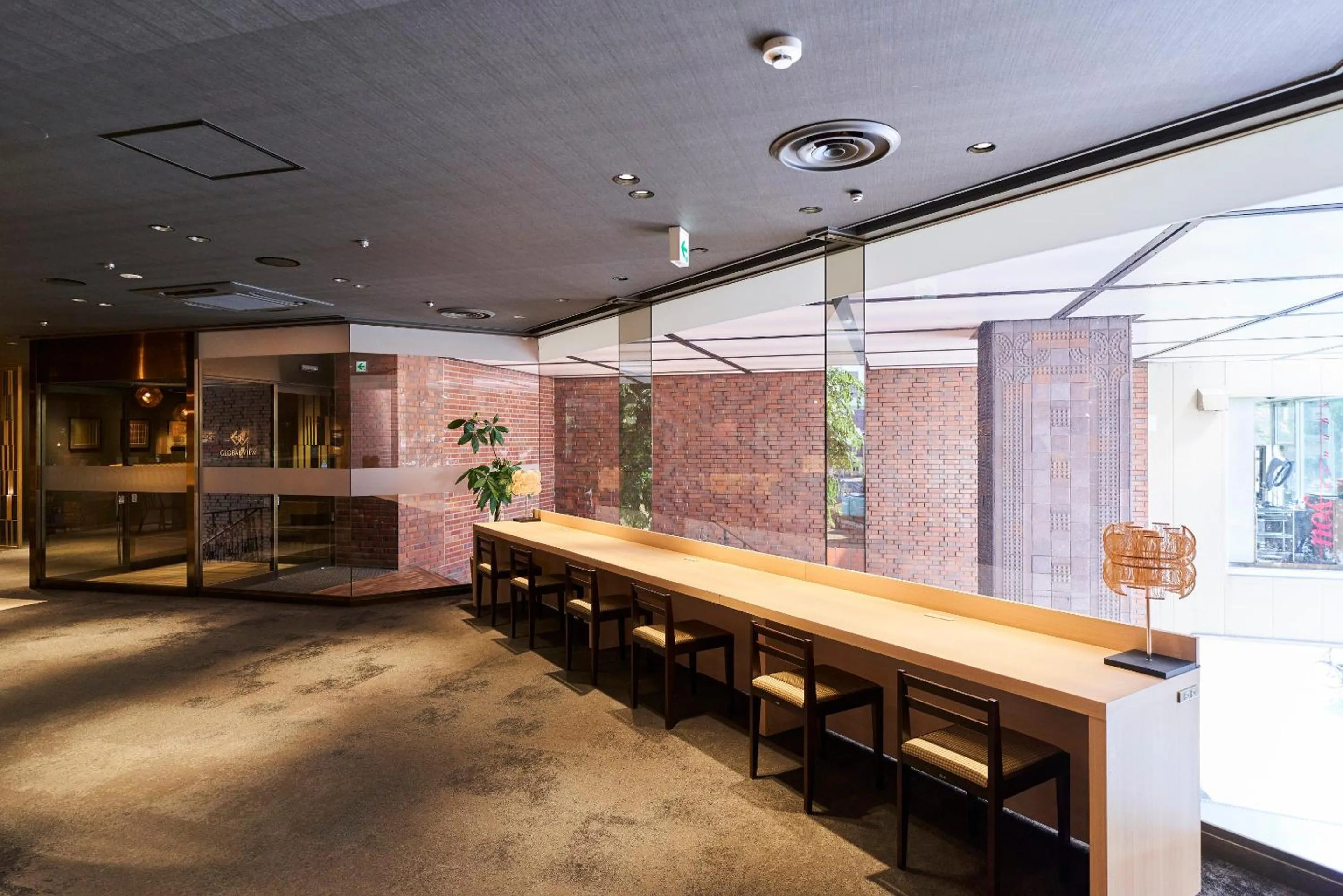 Communal lounge/ TV room in Hotel Global View Hachinohe