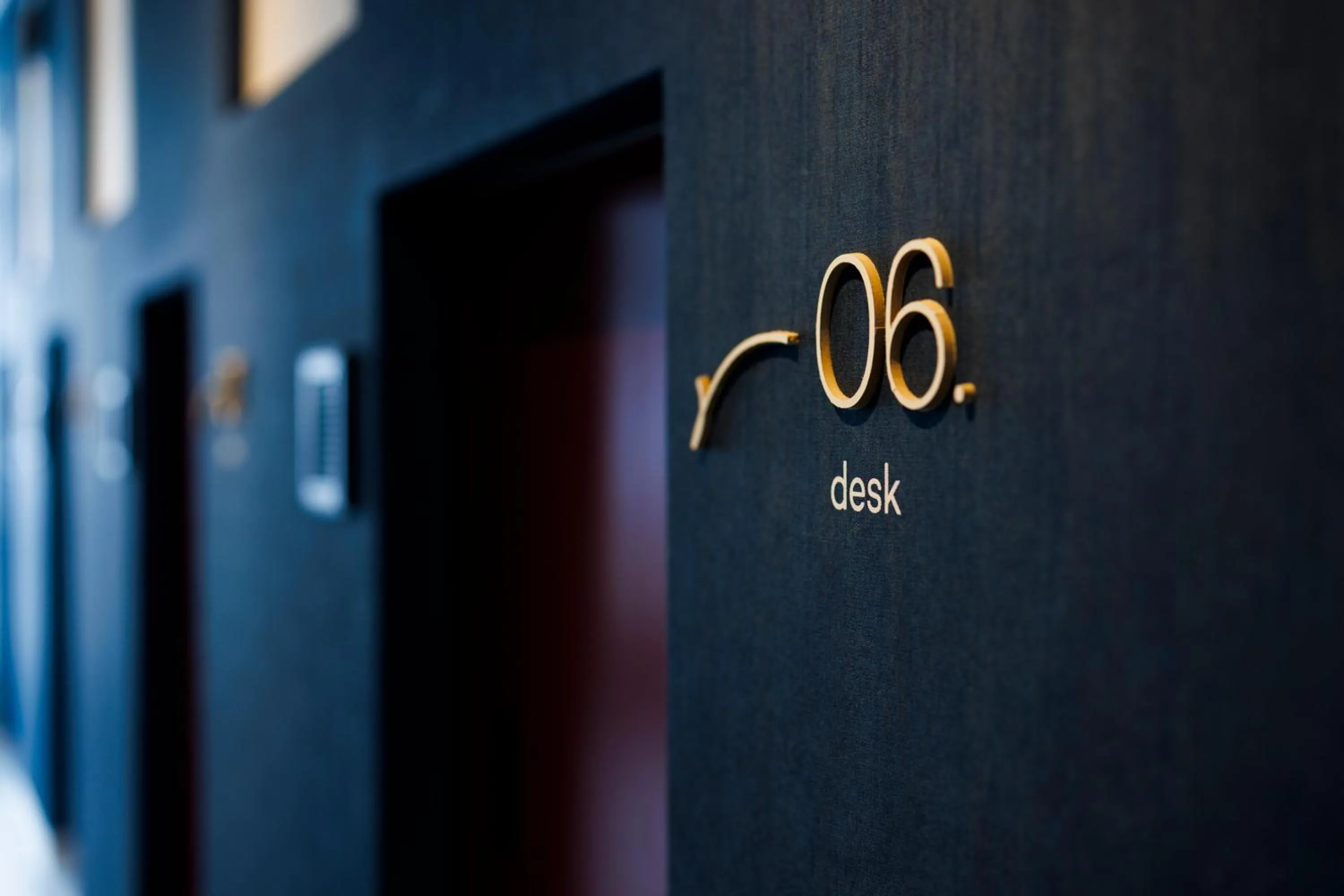 Logo/Certificate/Sign in the circle apartment