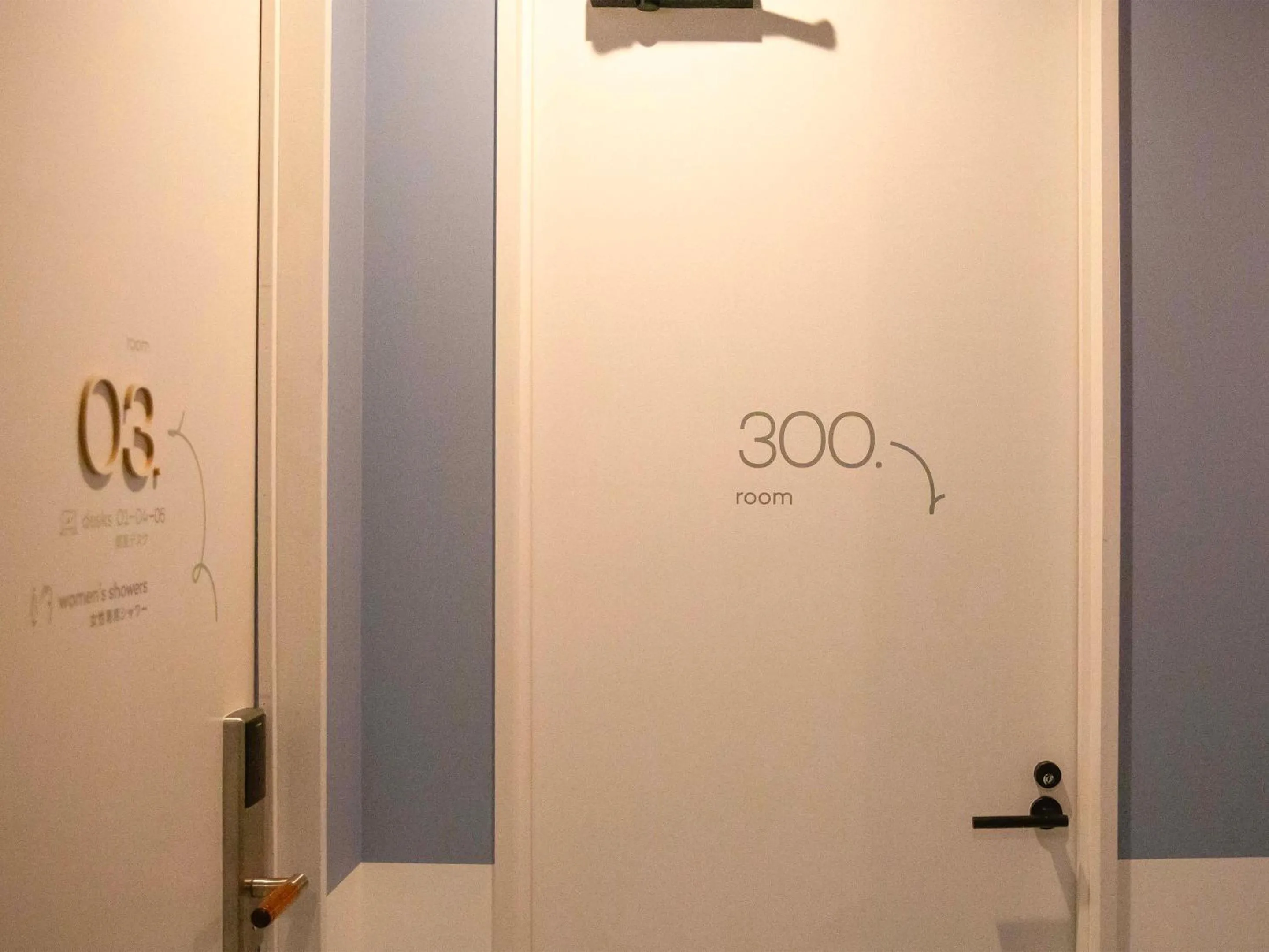 Photo of the whole room in the circle apartment