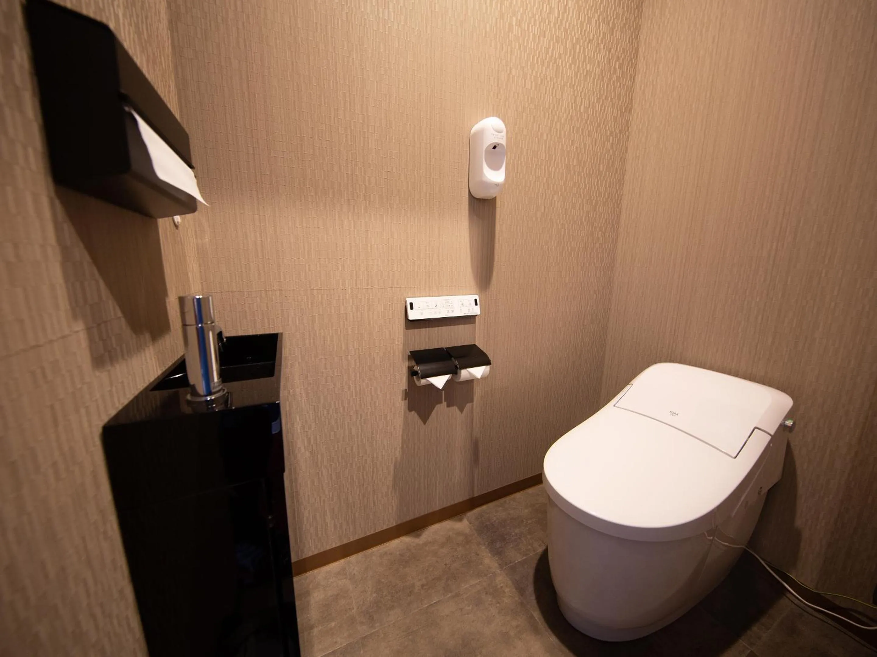 Toilet in the circle apartment