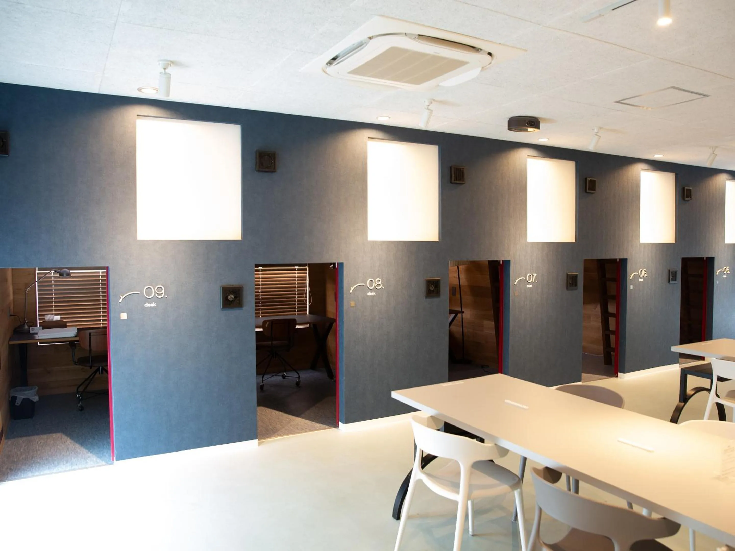 Meeting/conference room in the circle apartment