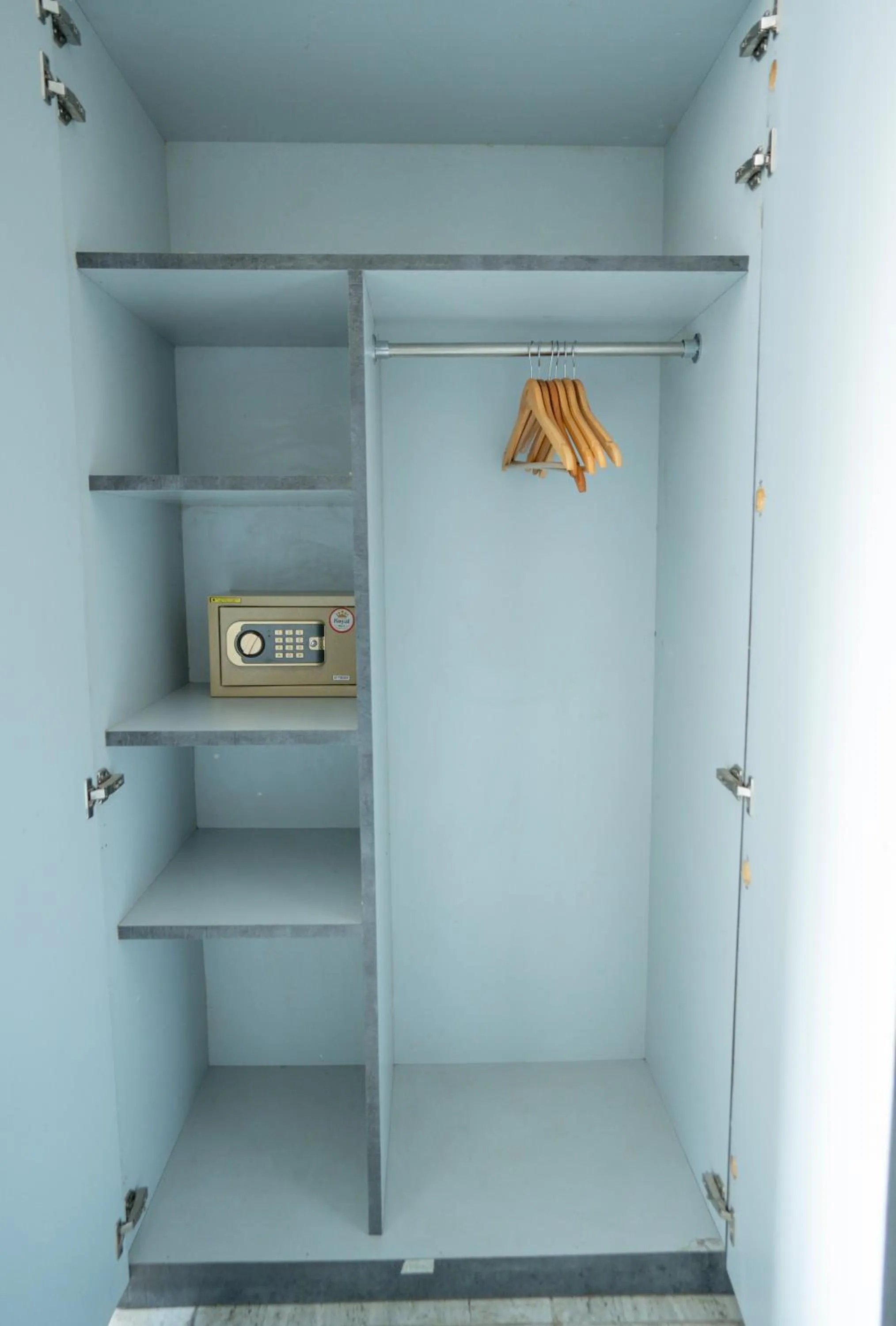 wardrobe in Hotel Vasdaa Grand