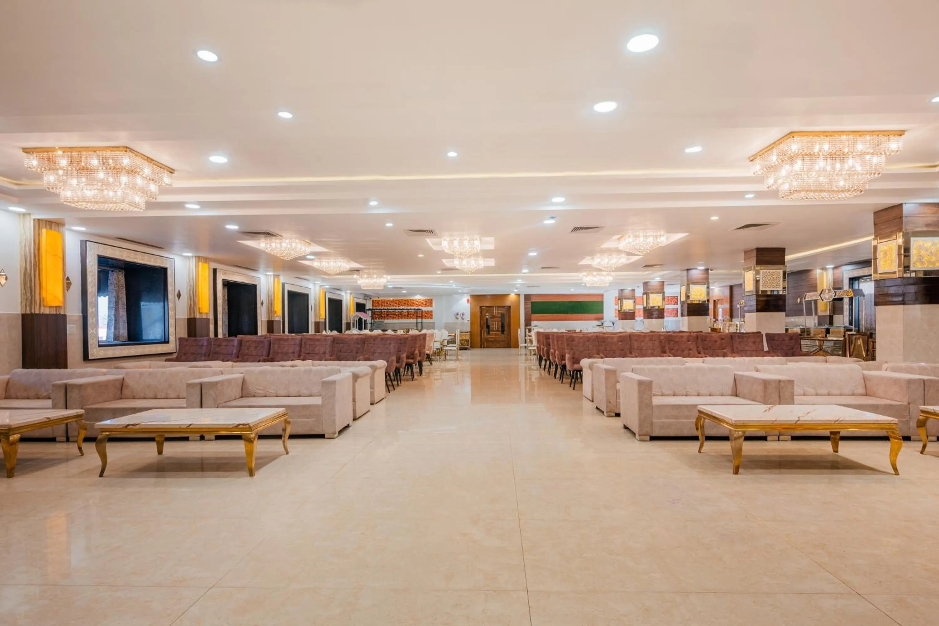 Banquet/Function facilities in Hotel Vasdaa Grand