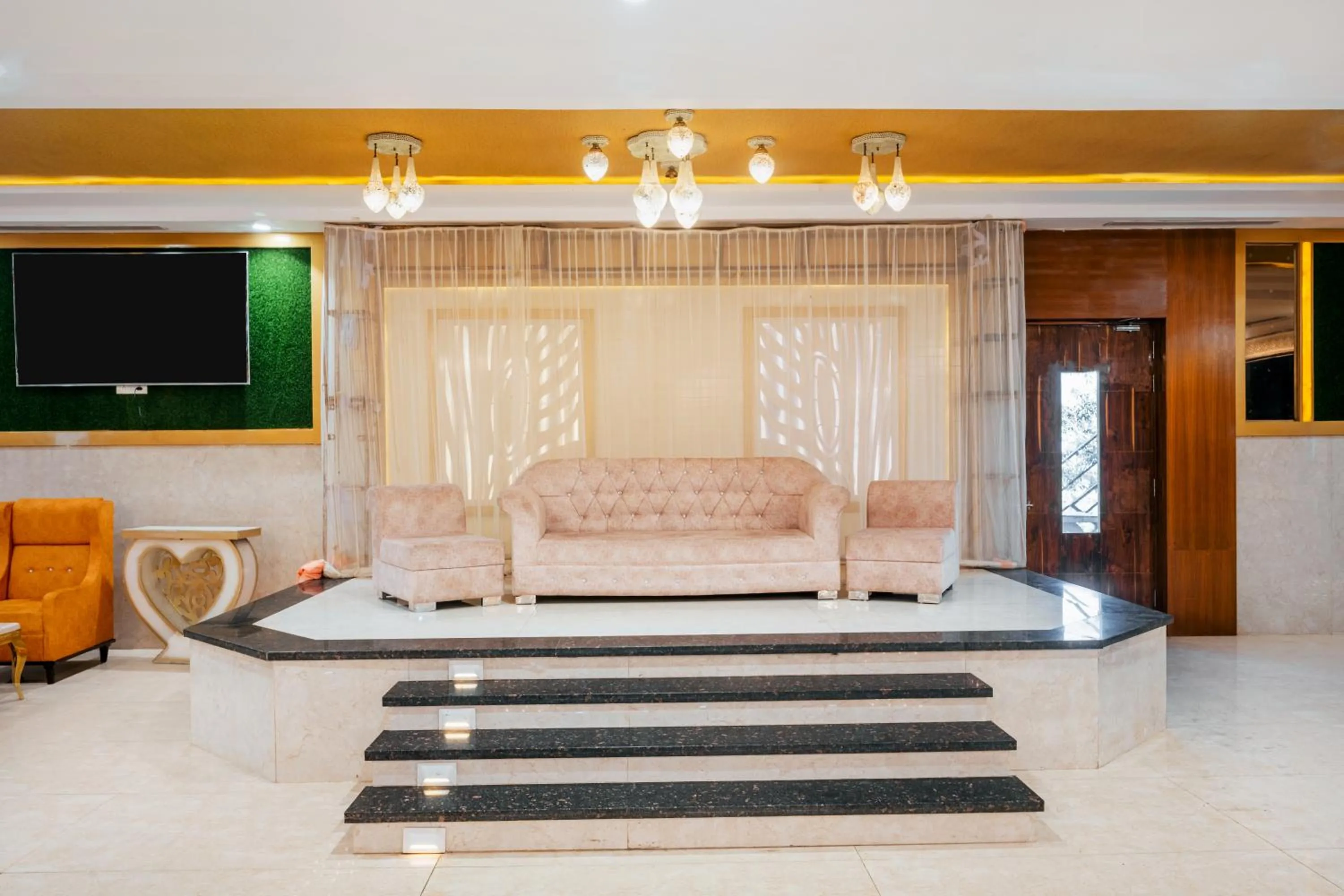 Banquet/Function facilities in Hotel Vasdaa Grand