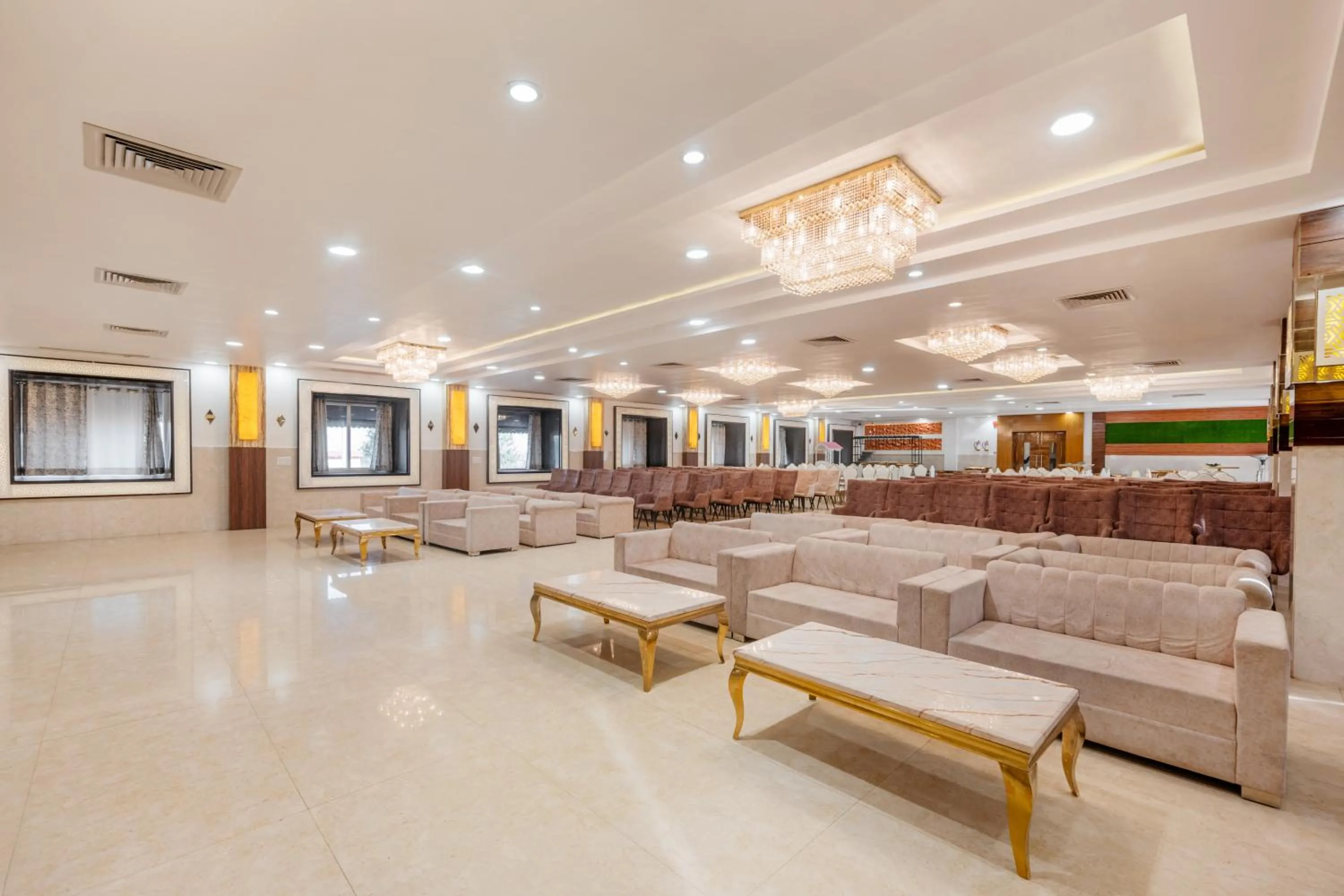 Banquet/Function facilities in Hotel Vasdaa Grand