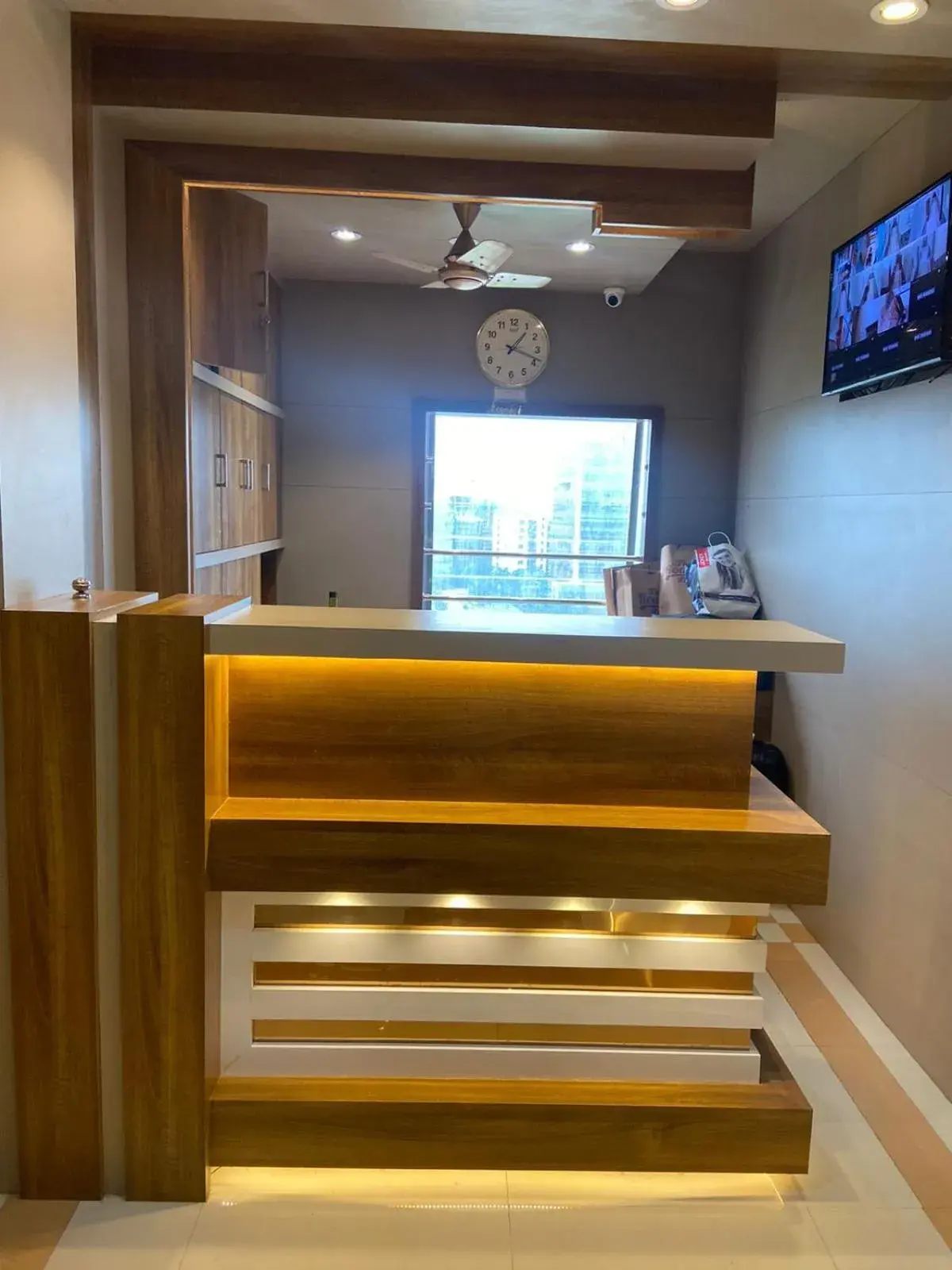 Facade/entrance in Hotel BKC CROWN - Near Trade Centre, Visa Consulate Facade/entrance in Hotel BKC CROWN - Near Trade Centre, Visa Consulate