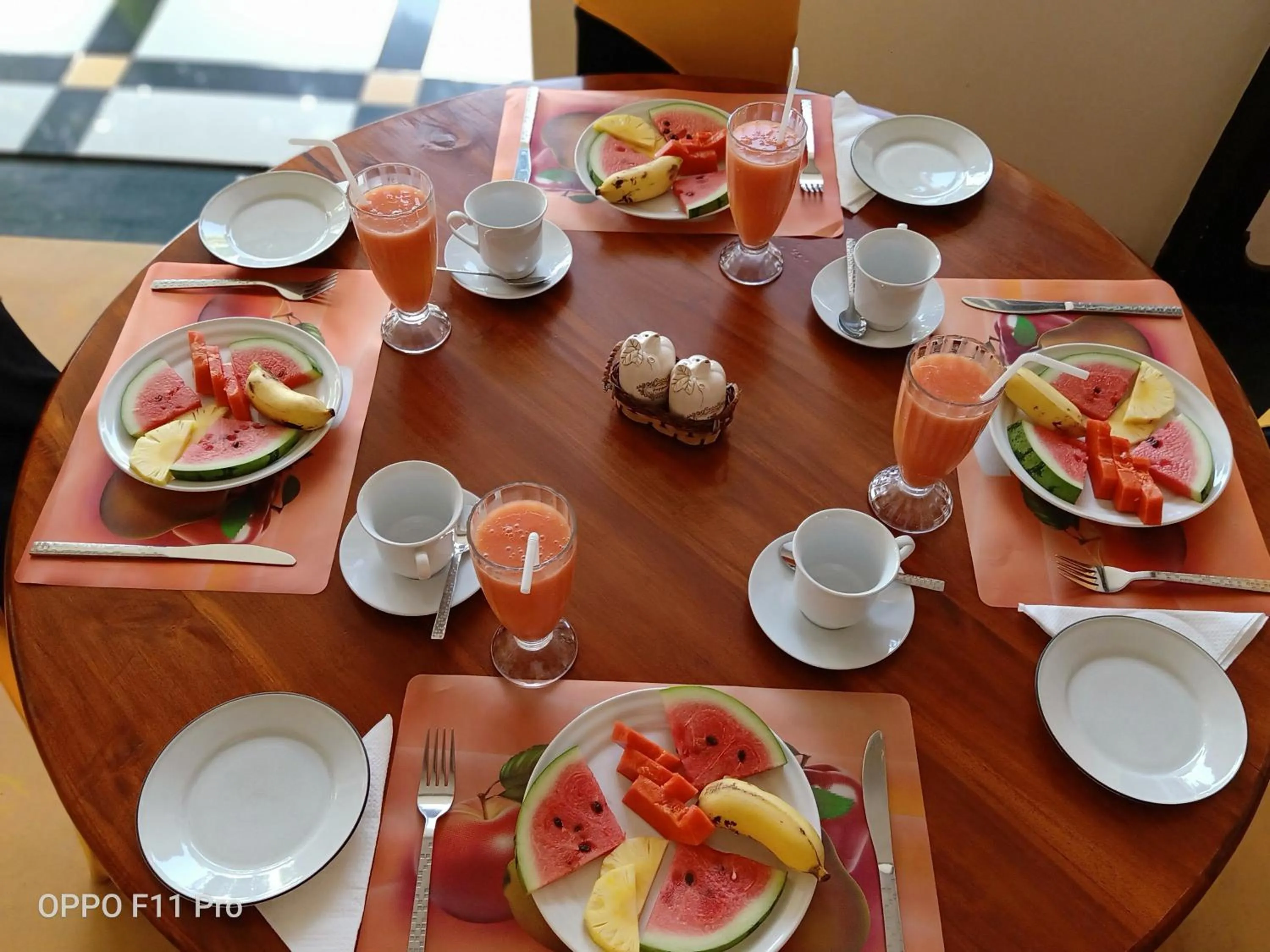 Breakfast in Peacock Reach Hotel