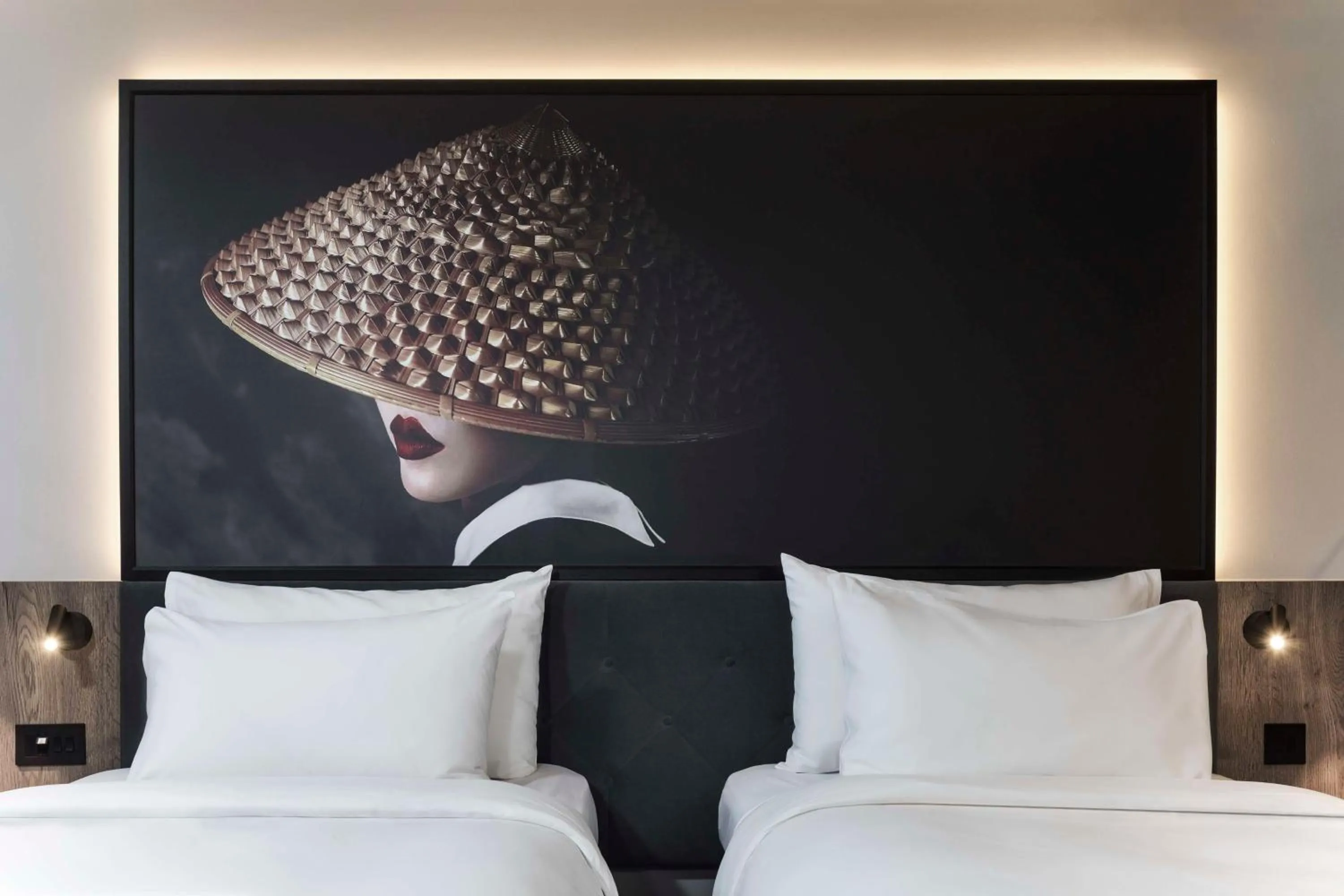 Bedroom, Bed in Radisson RED Hotel, Liverpool