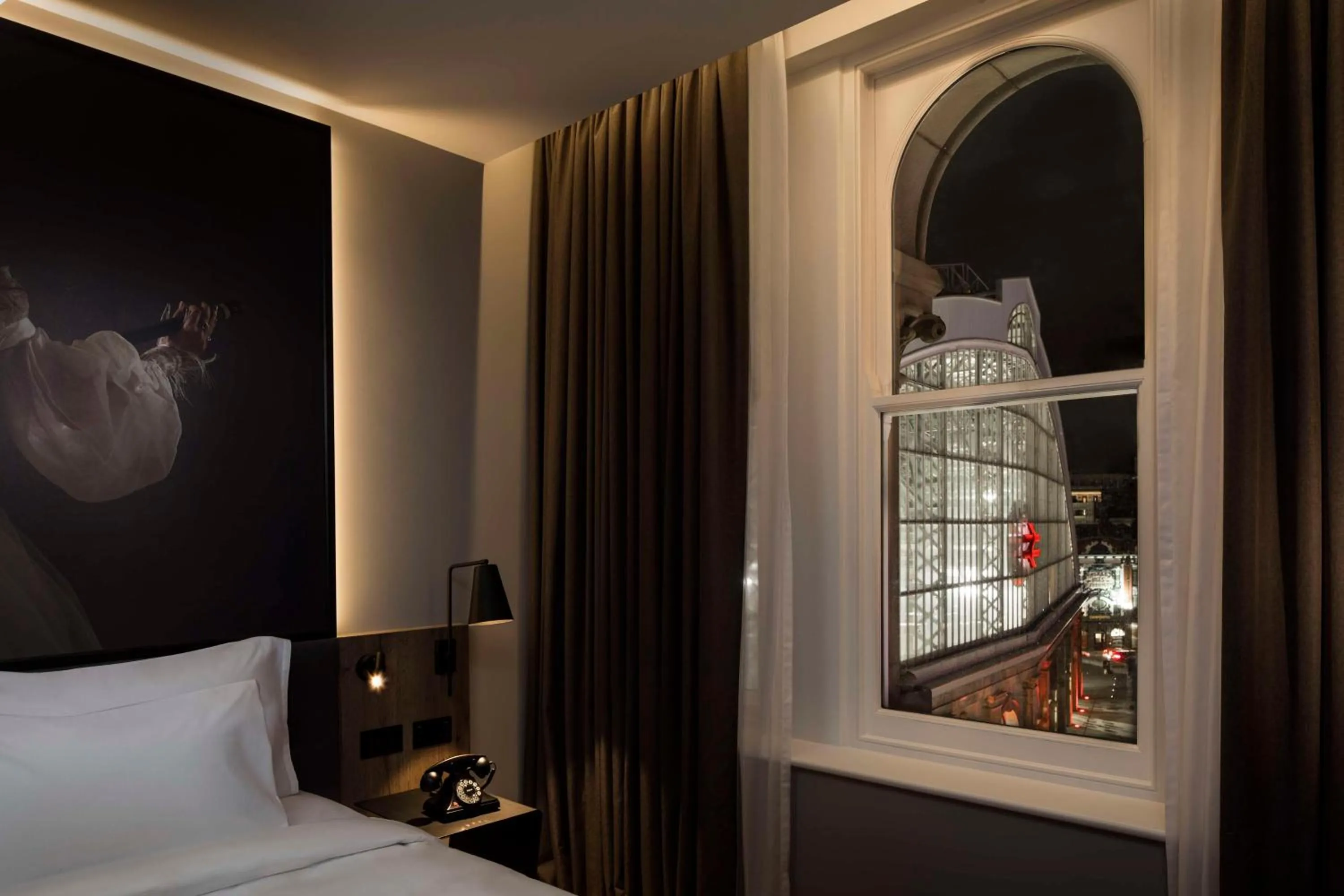 View (from property/room), Bed in Radisson RED Hotel, Liverpool