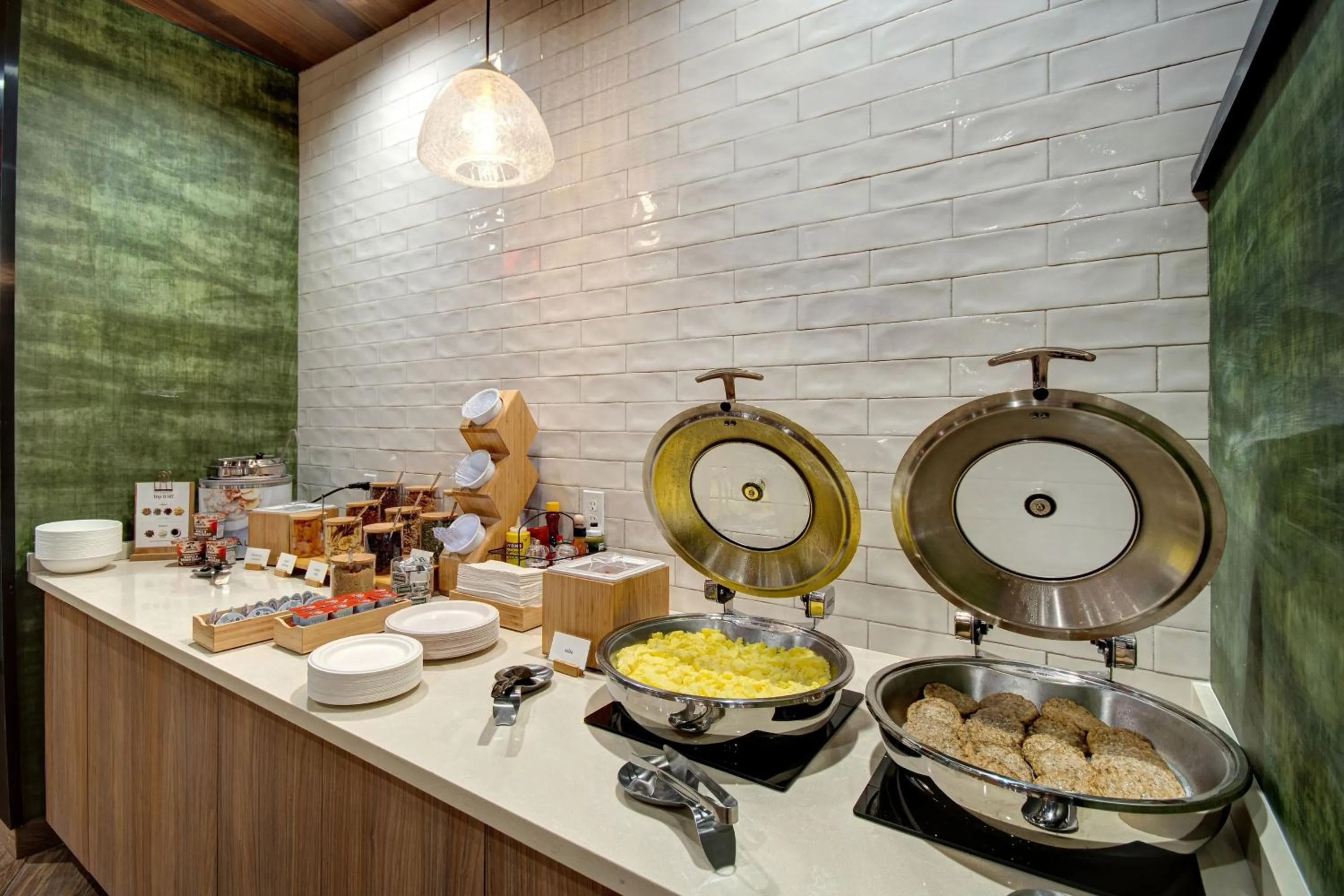 Breakfast in Fairfield Inn & Suites Lancaster Palmdale