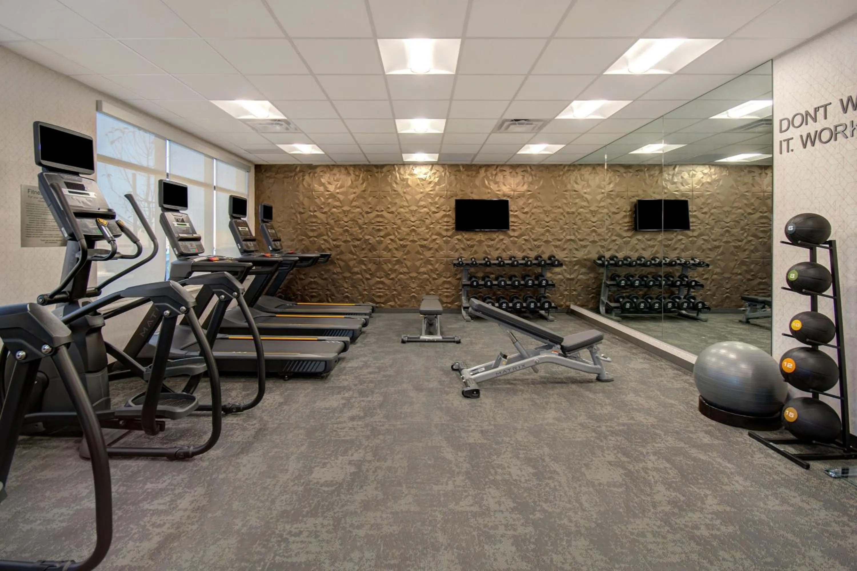 Fitness centre/facilities in Fairfield Inn & Suites Lancaster Palmdale