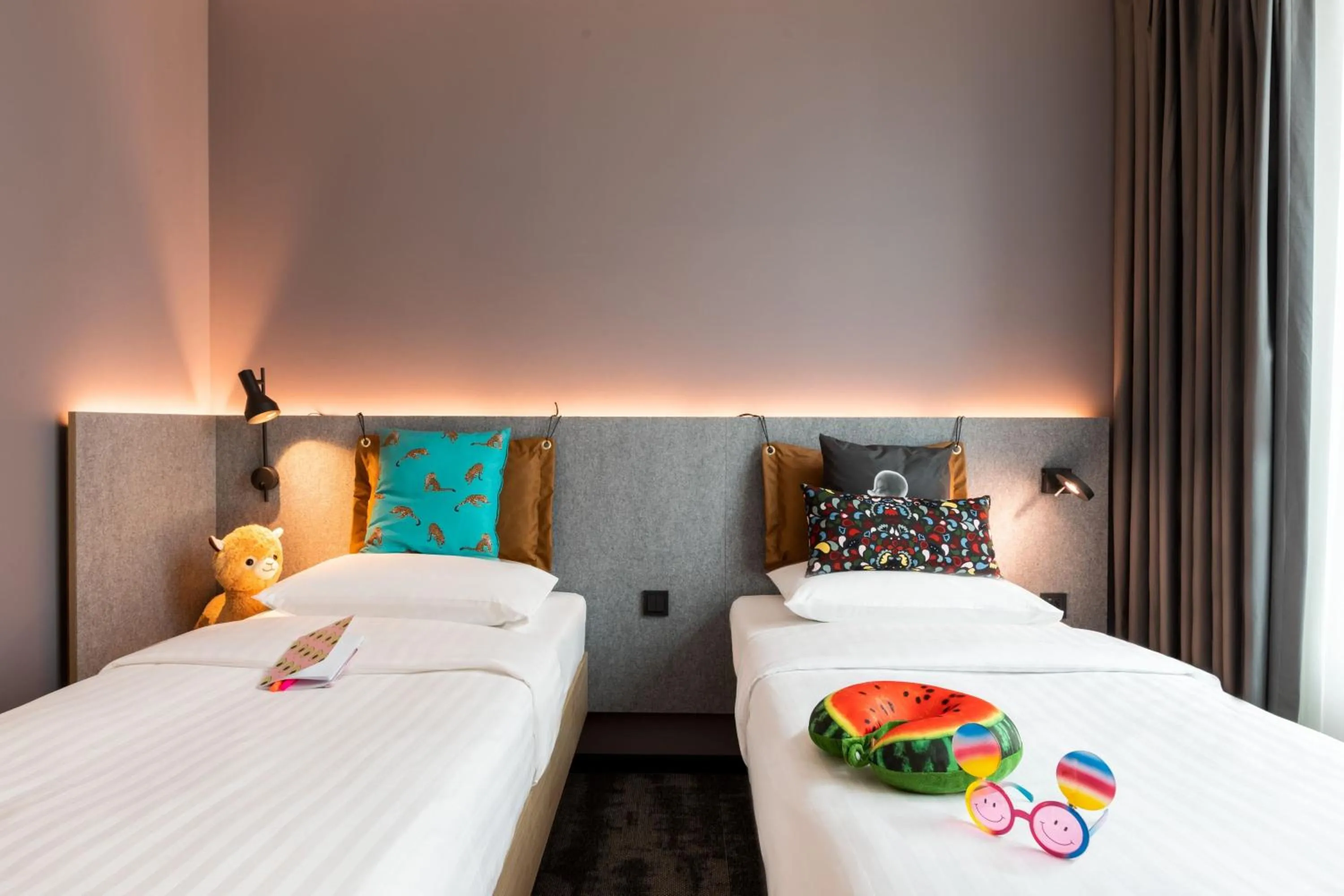 Photo of the whole room, Bed in Moxy Wuerzburg